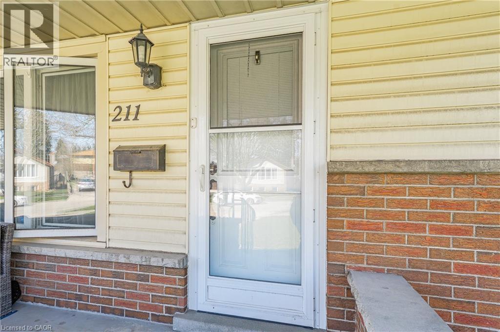 211 Dixon Street, Kitchener, Ontario  N2G 3E8 - Photo 6 - 40823985