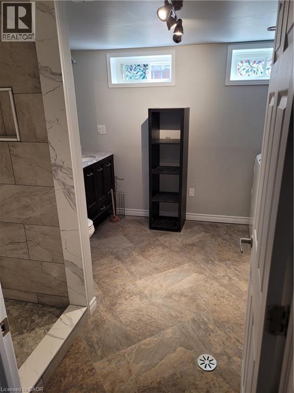 211 Dixon Street, Kitchener, Ontario  N2G 3E8 - Photo 24 - 40823985