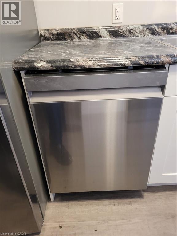 211 Dixon Street, Kitchener, Ontario  N2G 3E8 - Photo 29 - 40823985