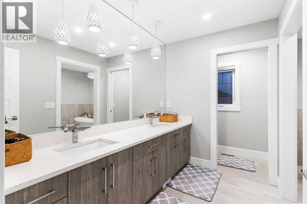 876 East Lakeview Road, Chestermere, Alberta  T1X 0W7 - Photo 32 - A2305748