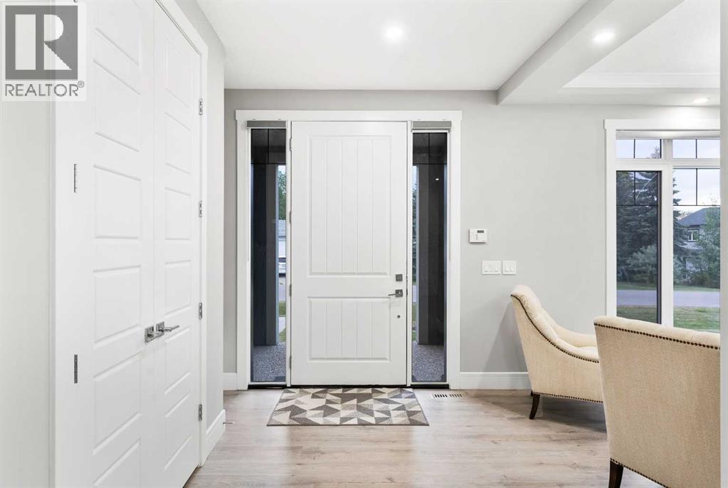 876 East Lakeview Road, Chestermere, Alberta  T1X 0W7 - Photo 3 - A2305748