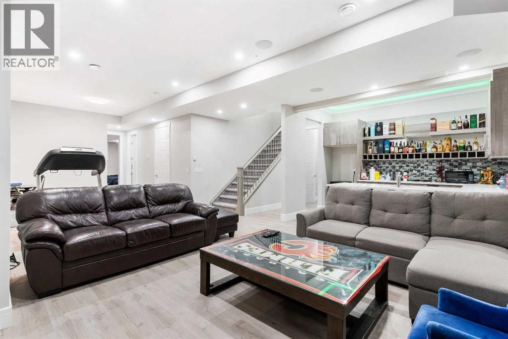 876 East Lakeview Road, Chestermere, Alberta  T1X 0W7 - Photo 36 - A2305748