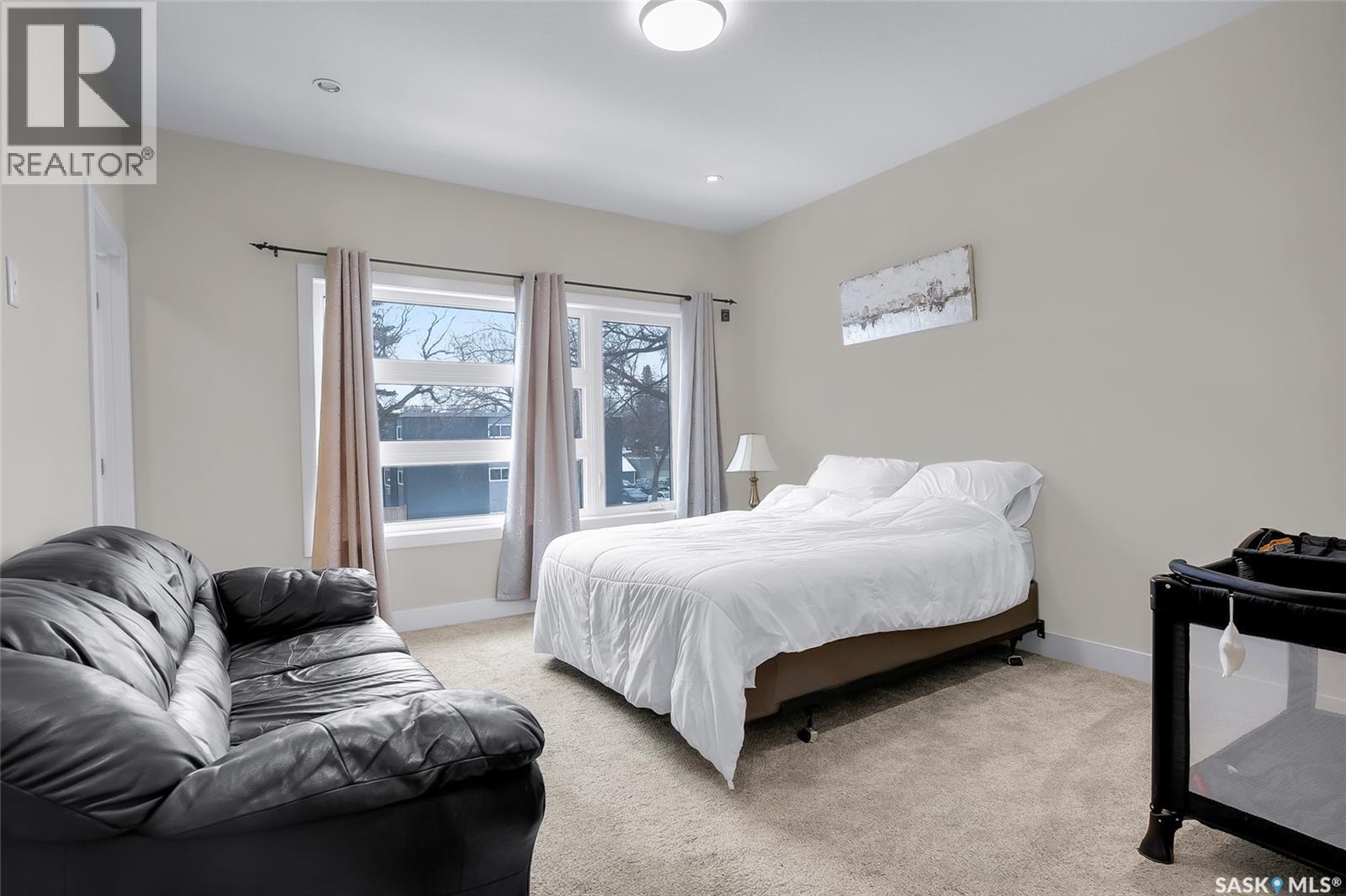 305 Clarence Avenue S, Saskatoon, Saskatchewan  S7N 1H5 - Photo 18 - SK034162