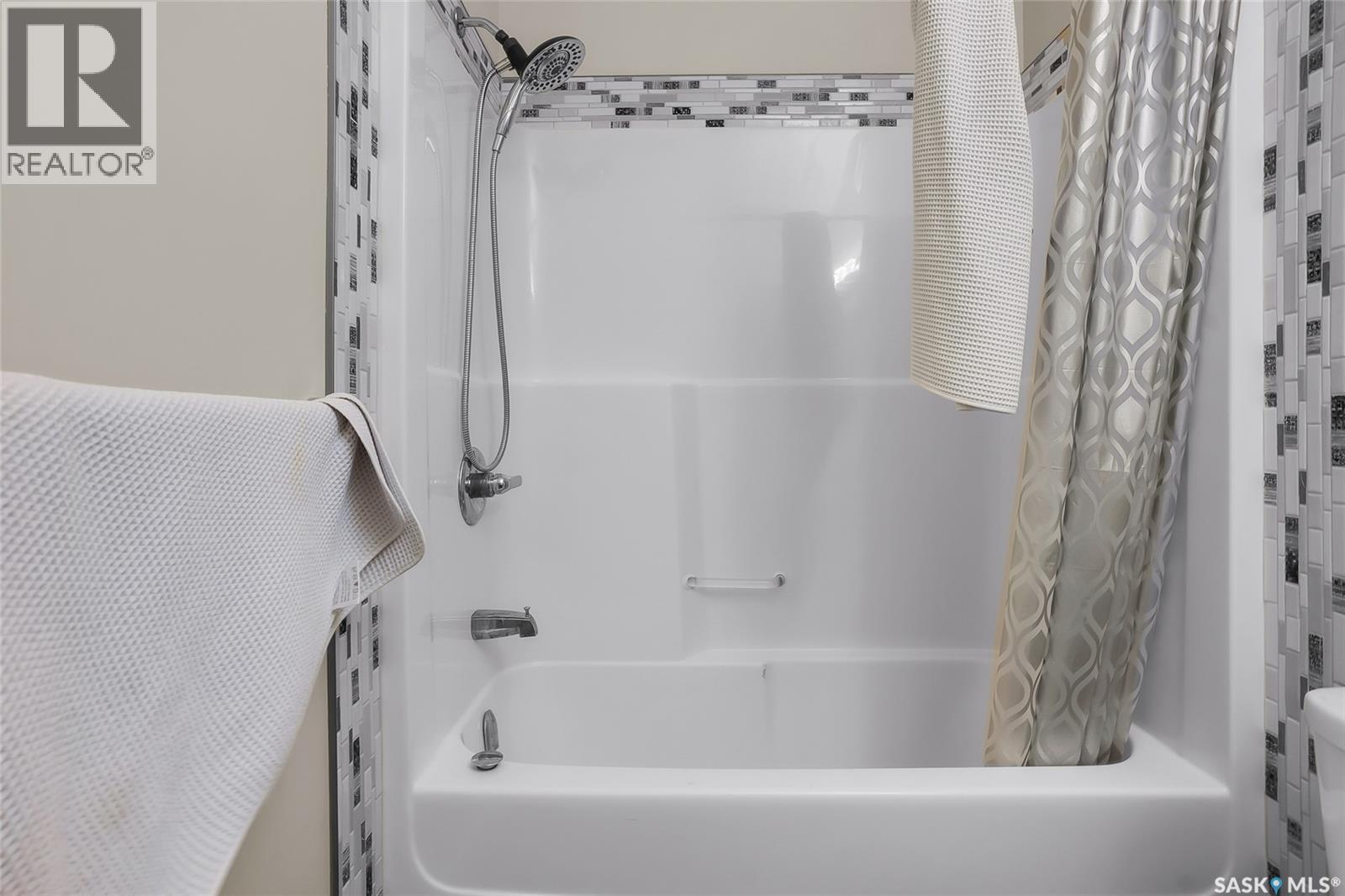 305 Clarence Avenue S, Saskatoon, Saskatchewan  S7N 1H5 - Photo 22 - SK034162