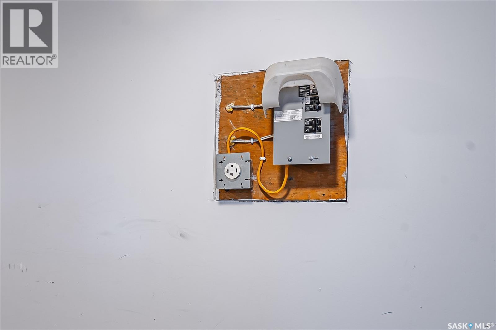 305 Clarence Avenue S, Saskatoon, Saskatchewan  S7N 1H5 - Photo 37 - SK034162