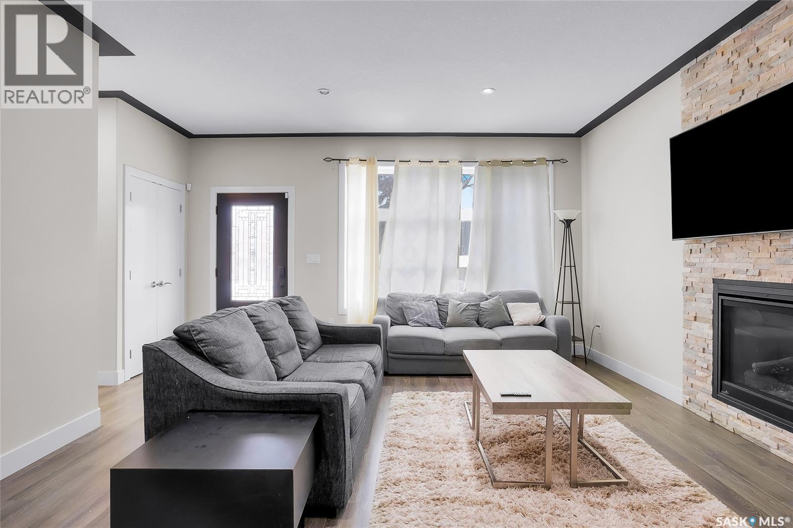 305 Clarence Avenue S, Saskatoon, Saskatchewan  S7N 1H5 - Photo 8 - SK034162