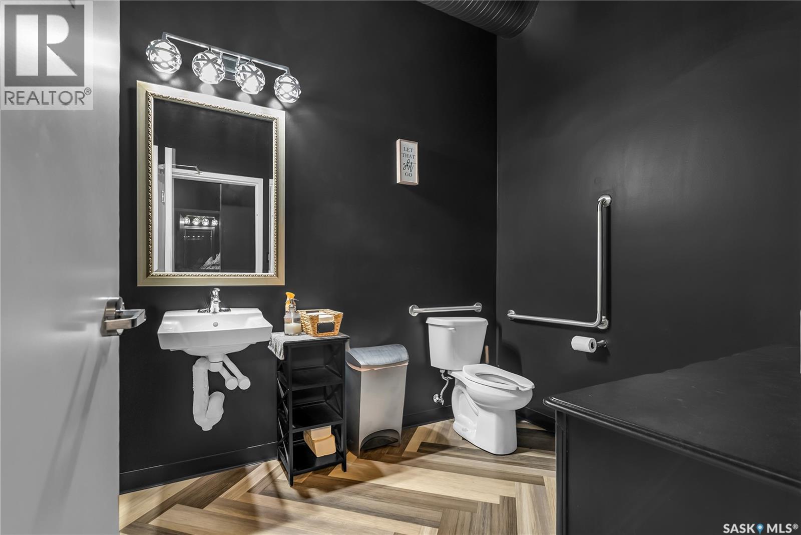 Reign Academy & Studios, Warman, Saskatchewan  S0K 4S2 - Photo 14 - SK034087