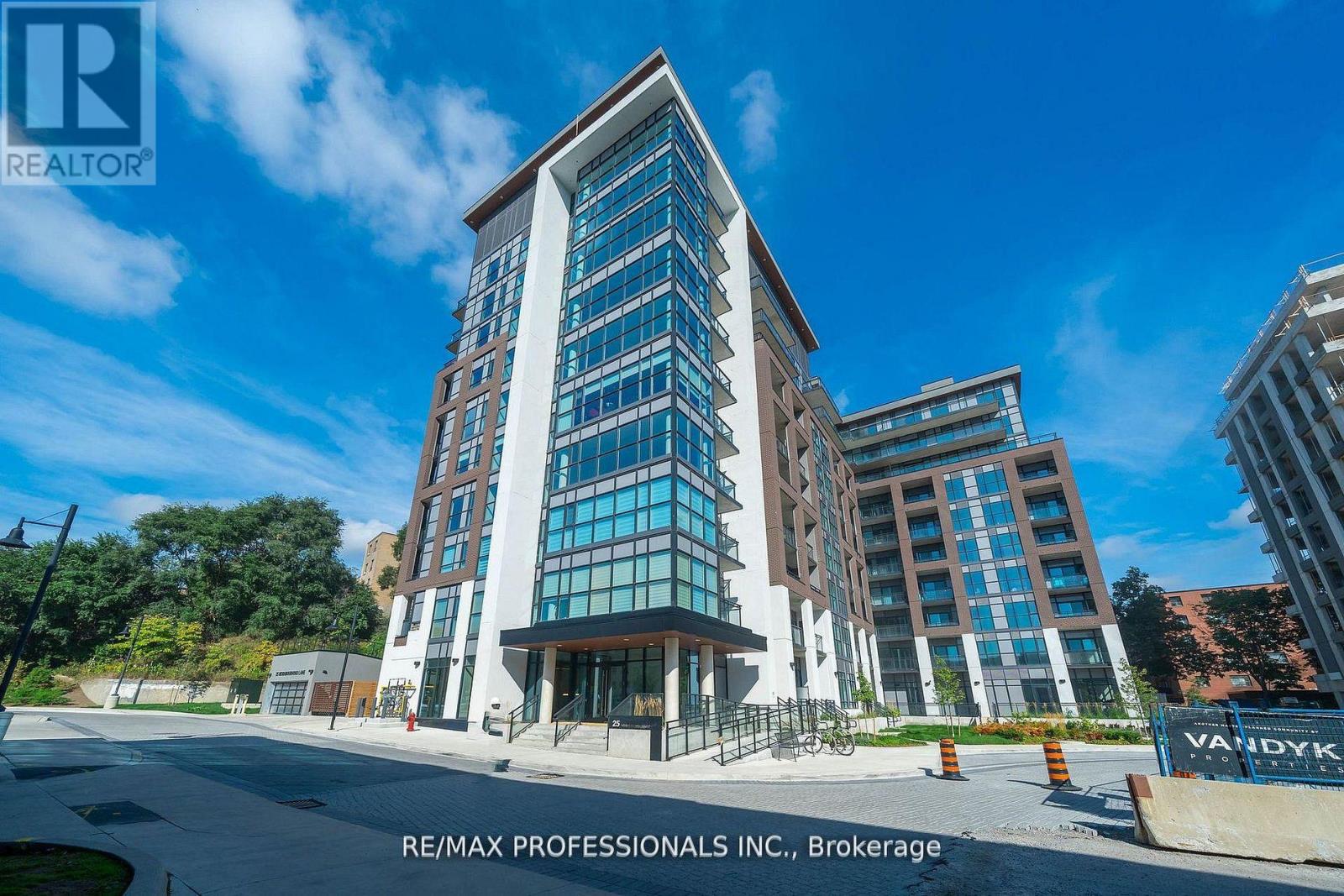 901 - 25 NEIGHBOURHOOD LANE, Toronto, Ontario