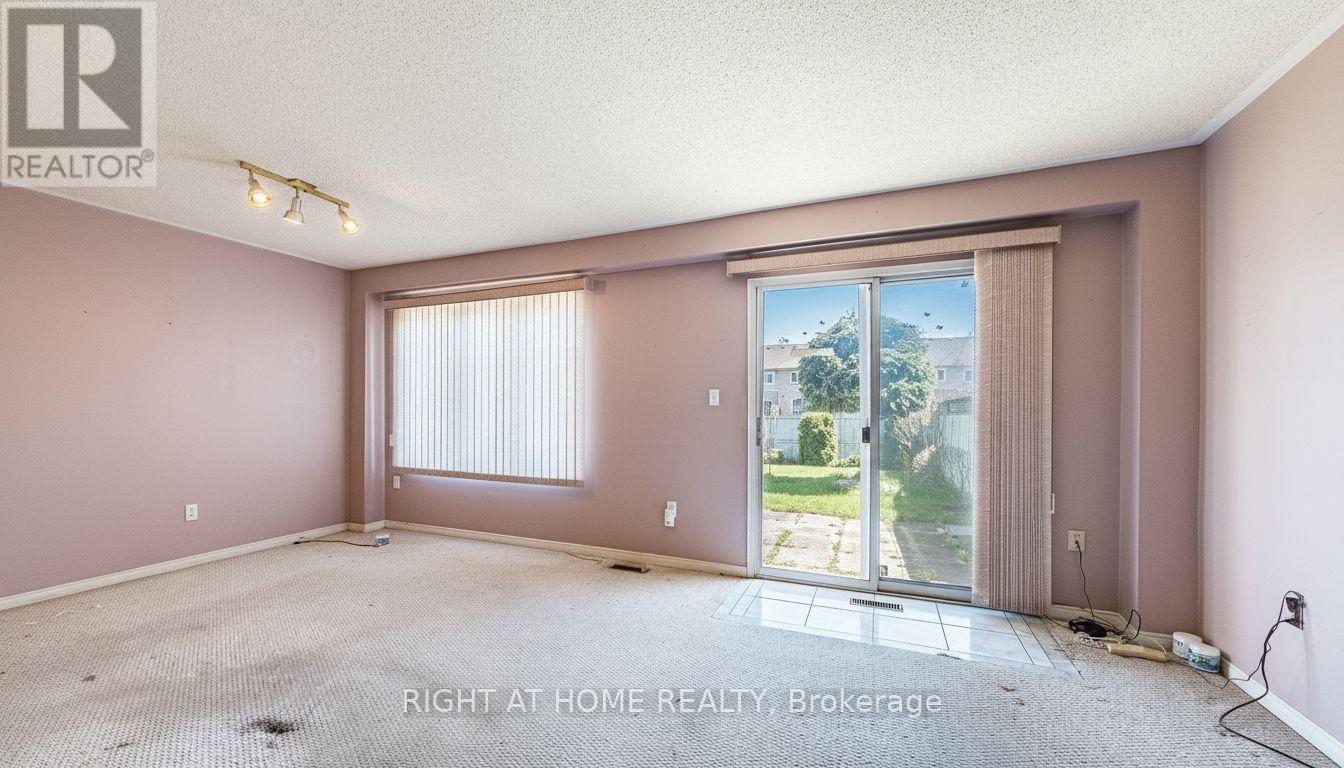 9 Woodstream Avenue, Brampton, Ontario  L6R 1N7 - Photo 10 - W13053748