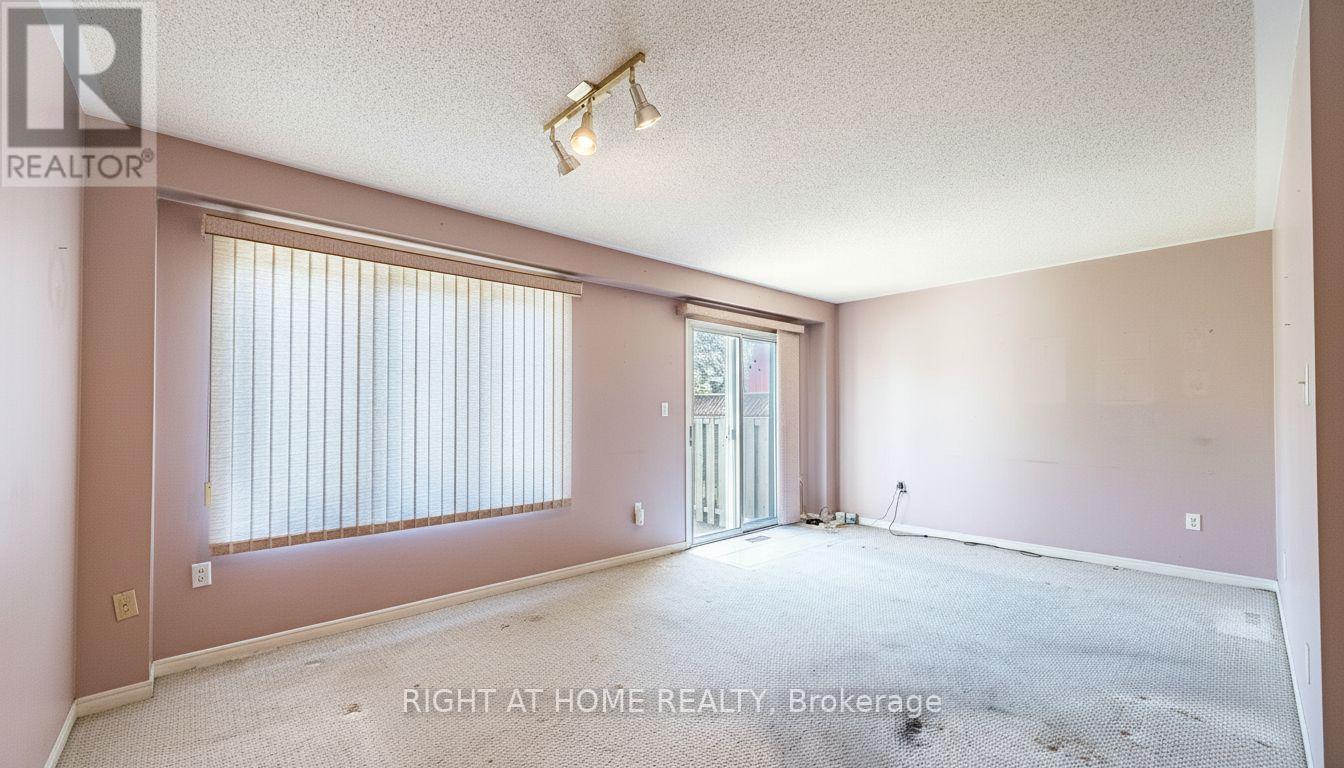 9 Woodstream Avenue, Brampton, Ontario  L6R 1N7 - Photo 12 - W13053748
