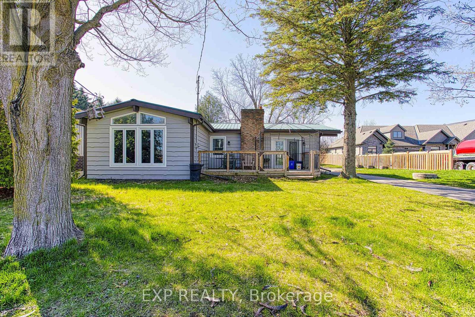 61 Cedar Street, Brant, Ontario  N3L 0A1 - Photo 2 - X13053702