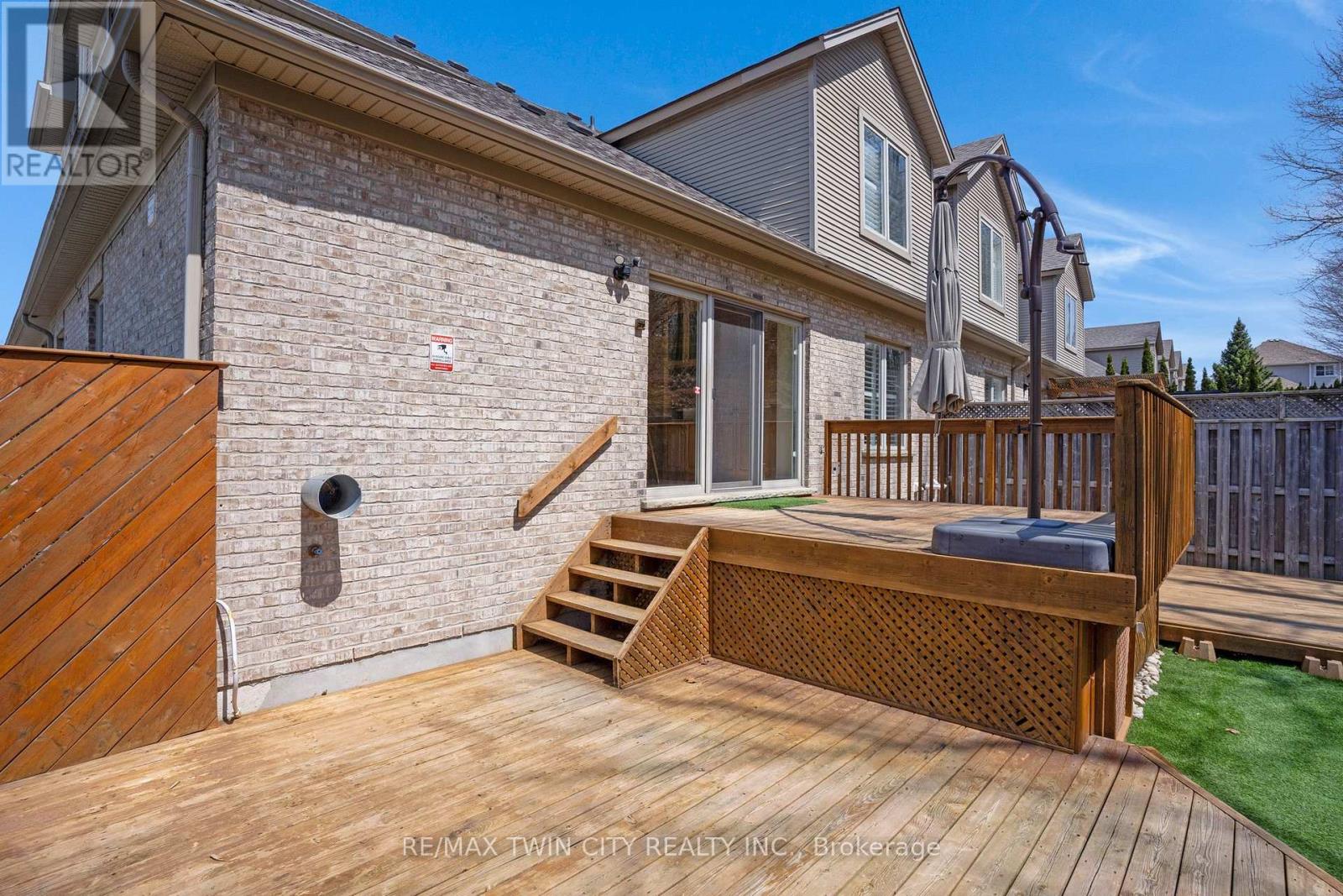 227 Chestnut Hill Crescent, Kitchener, Ontario  N2P 2X3 - Photo 38 - X13053764