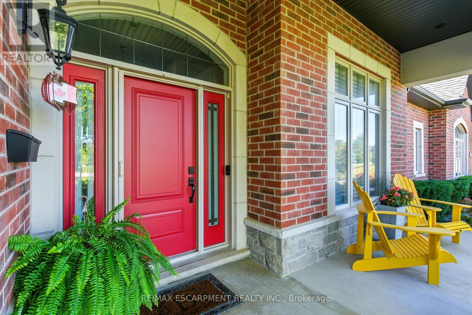 41 Shakespeare Road, Hamilton, Ontario  L9H 7R5 - Photo 4 - X13053834