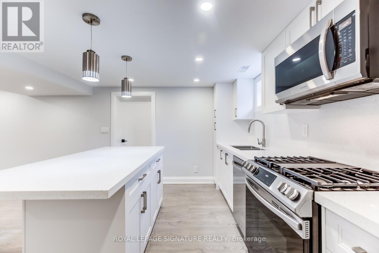 Bsmt - 16 Boem Avenue, Toronto, Ontario  M1R 3T1 - Photo 8 - E13052588