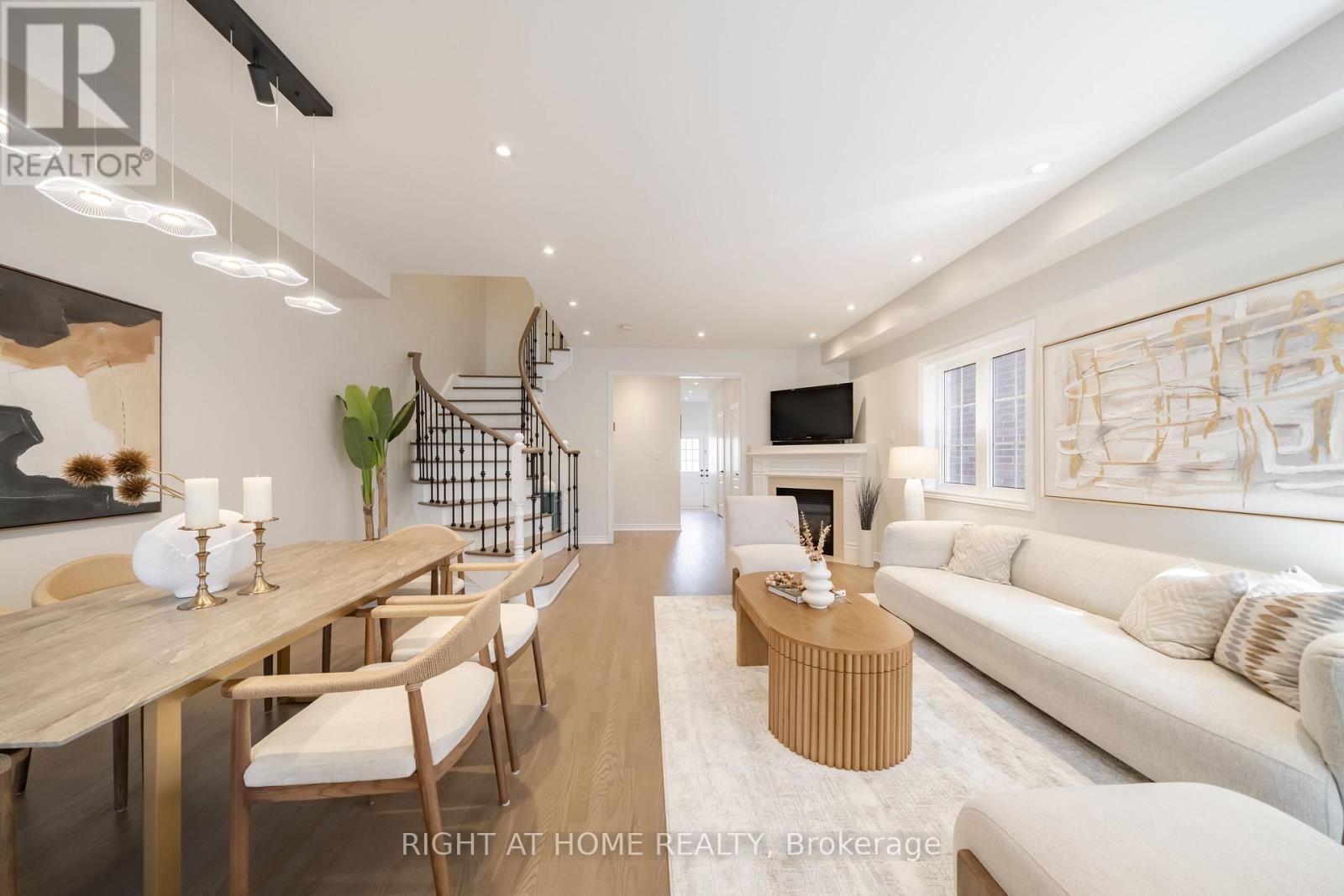 14 Lady Loretta Lane, Vaughan, Ontario  L6A 4G3 - Photo 6 - N12983158
