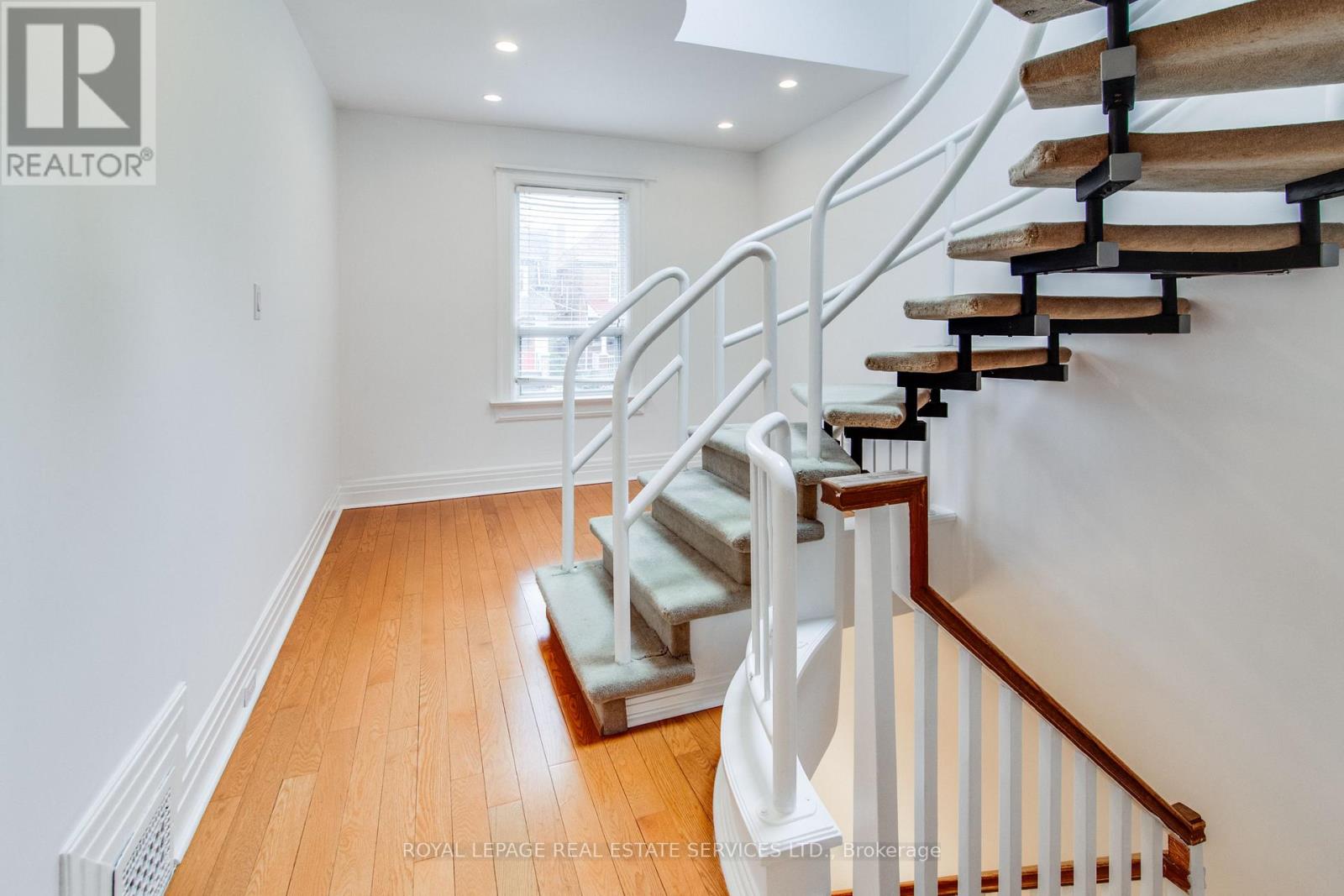 40 Prince Rupert Avenue, Toronto, Ontario  M6P 2A7 - Photo 31 - W13049990