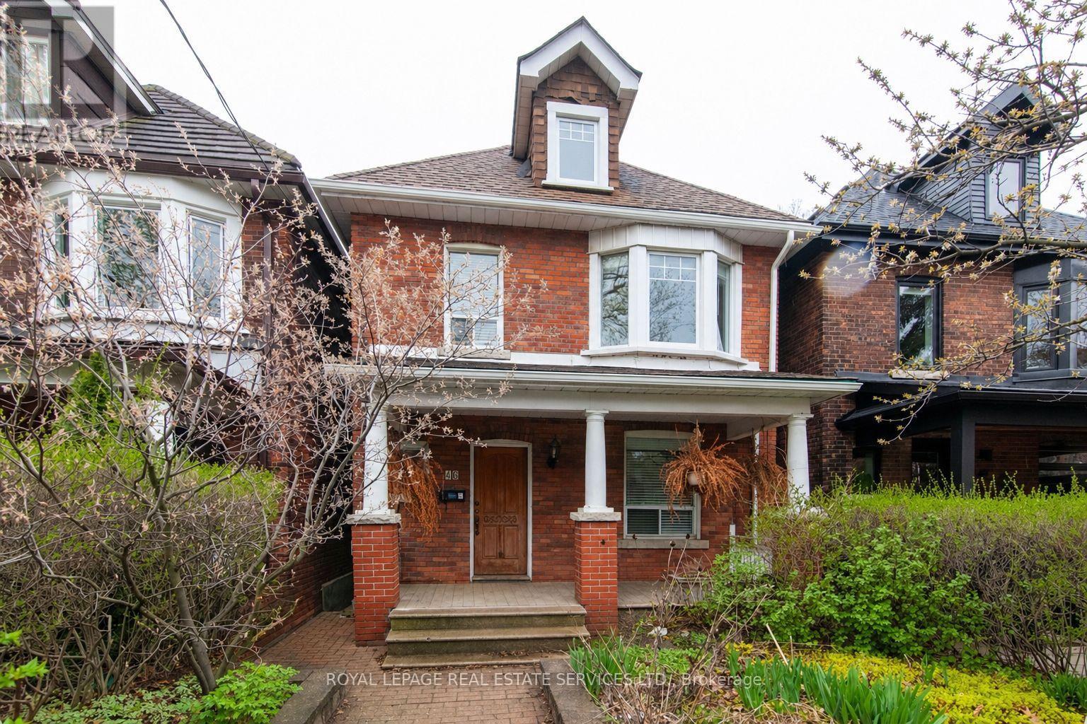 40 PRINCE RUPERT AVENUE, Toronto, Ontario