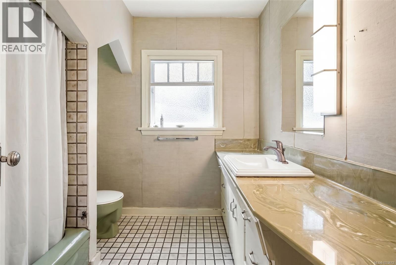 2895 Murray Dr, Saanich, British Columbia  V9A 2S6 - Photo 19 - 1033672