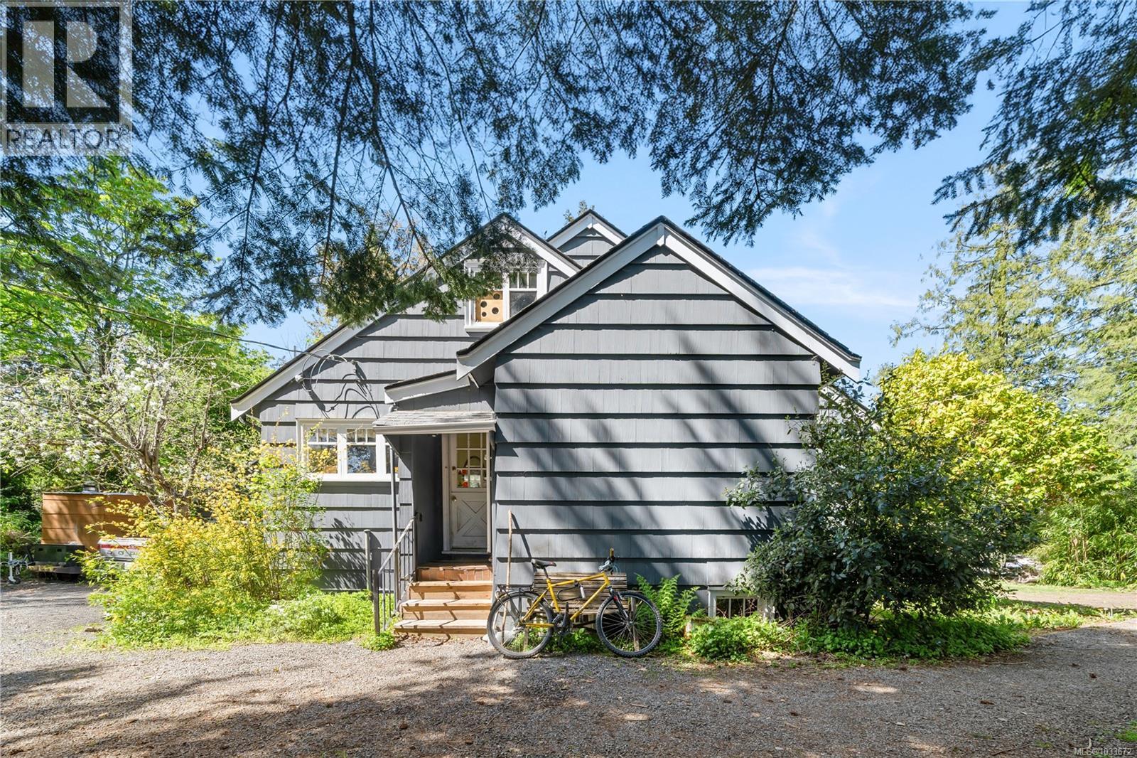 2895 Murray Dr, Saanich, British Columbia  V9A 2S6 - Photo 3 - 1033672