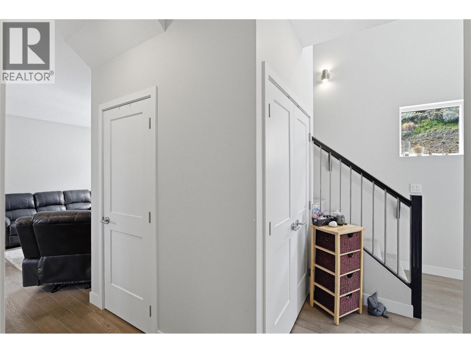 2045 Stagecoach Drive Unit# 102, Kamloops, British Columbia  V2B 0H8 - Photo 18 - 10383408