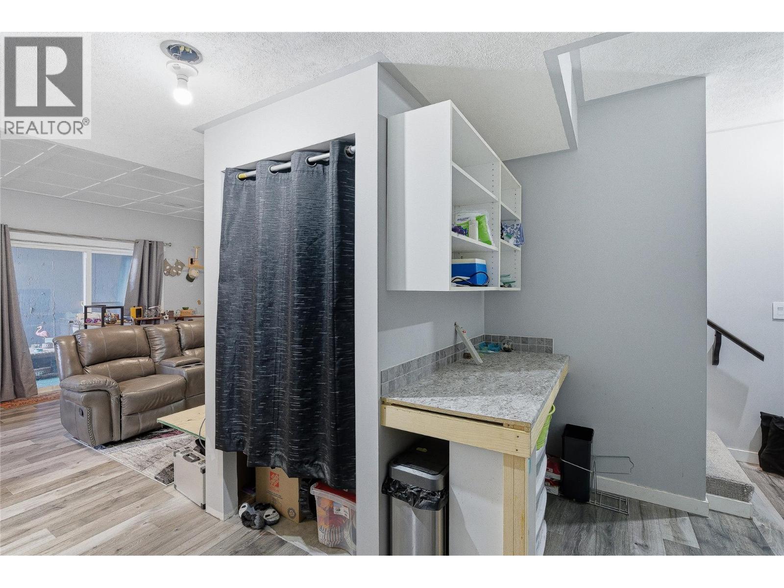 2045 Stagecoach Drive Unit# 102, Kamloops, British Columbia  V2B 0H8 - Photo 39 - 10383408