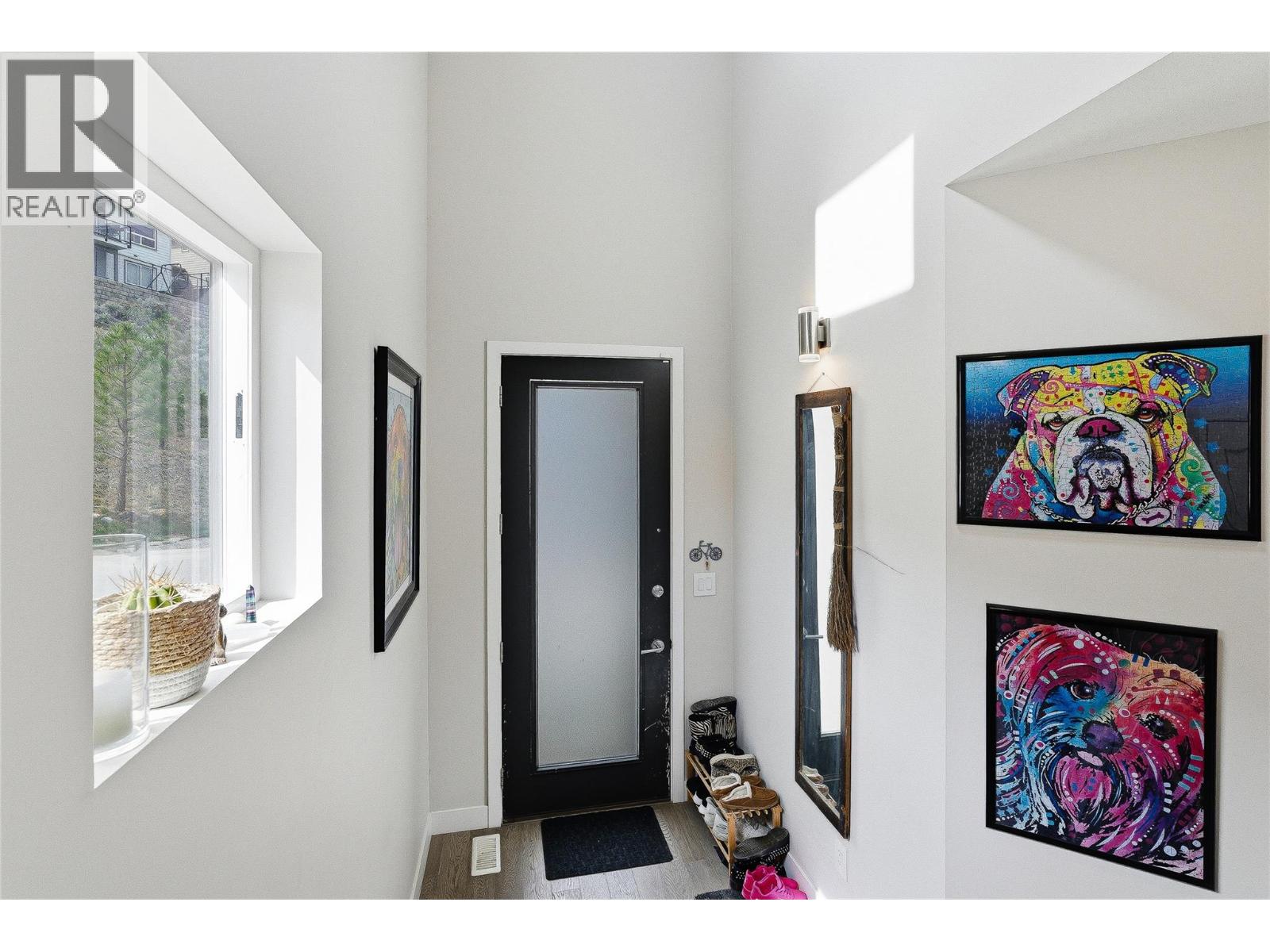 2045 Stagecoach Drive Unit# 102, Kamloops, British Columbia  V2B 0H8 - Photo 4 - 10383408