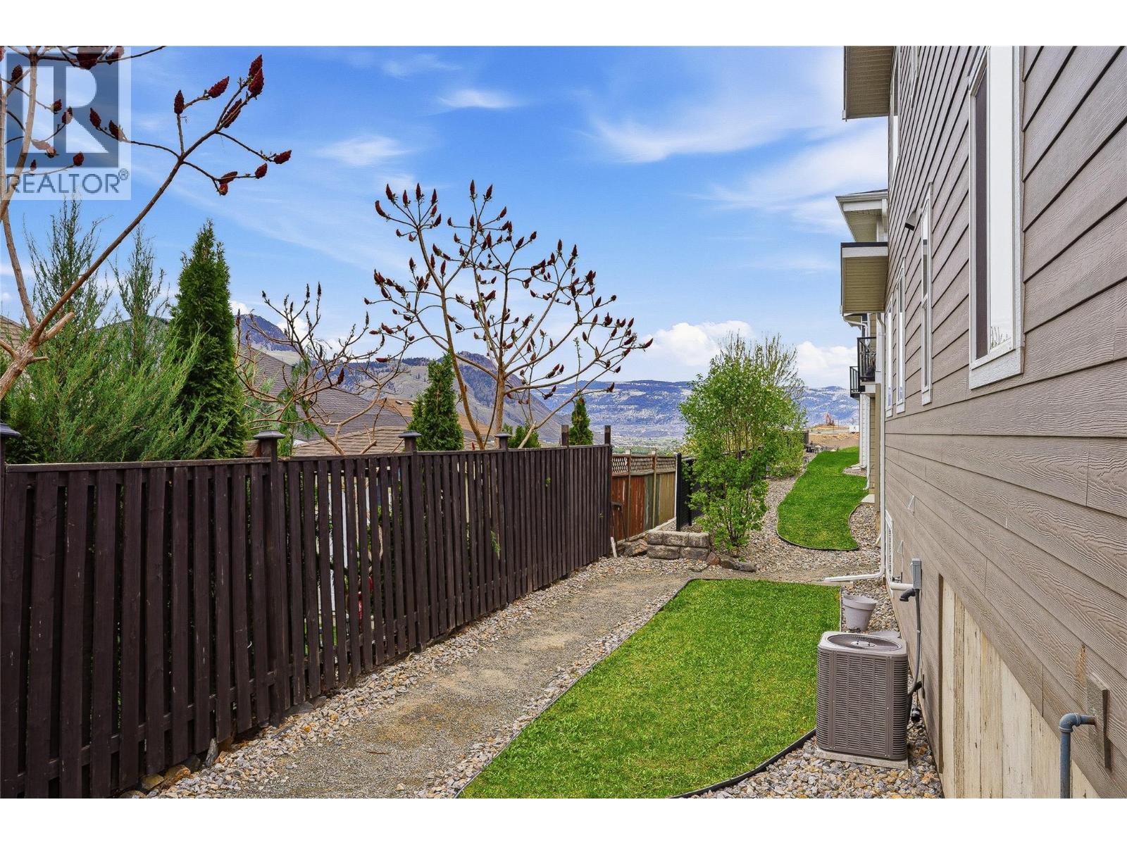 2045 Stagecoach Drive Unit# 102, Kamloops, British Columbia  V2B 0H8 - Photo 49 - 10383408