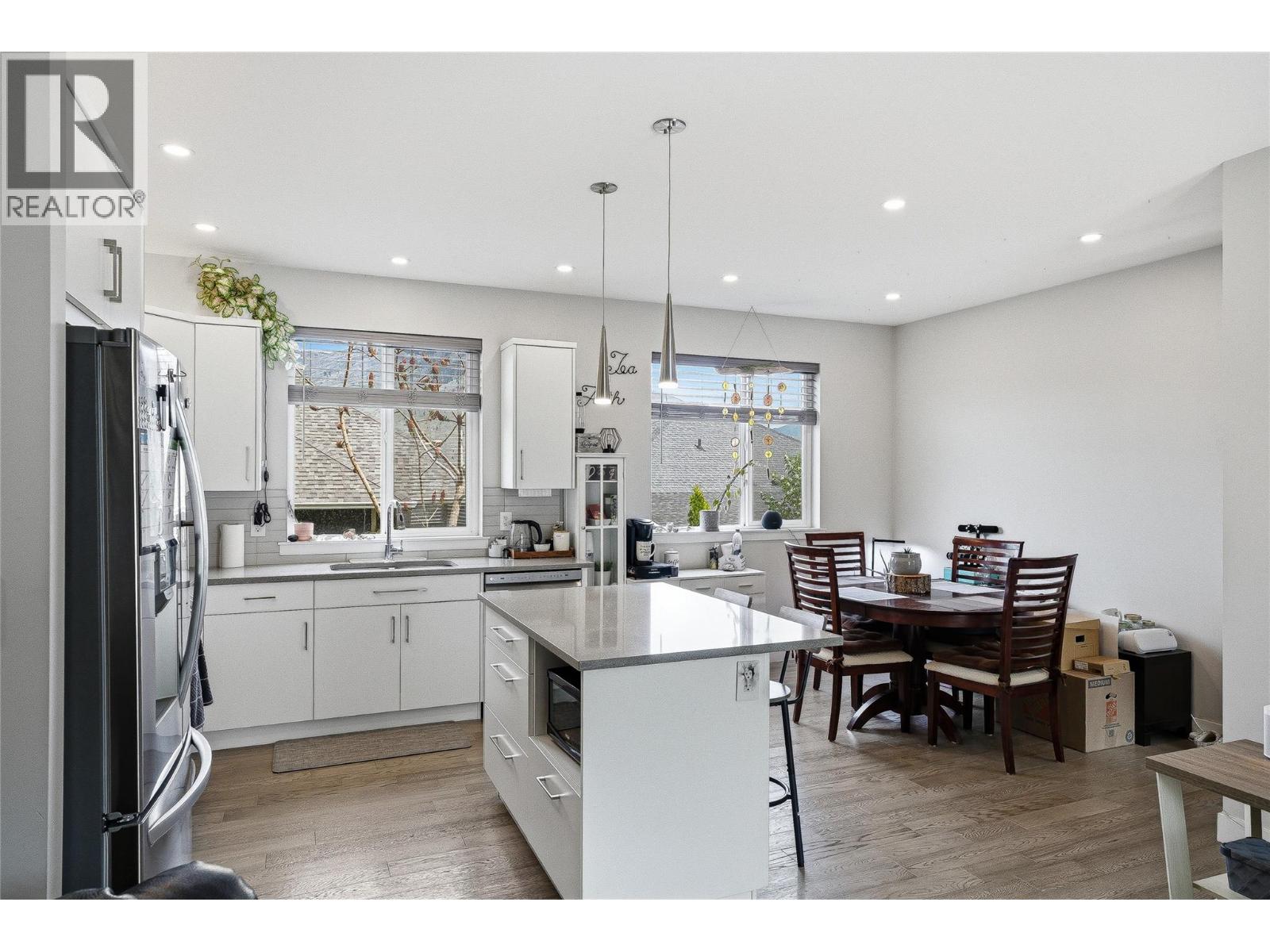 2045 Stagecoach Drive Unit# 102, Kamloops, British Columbia  V2B 0H8 - Photo 5 - 10383408