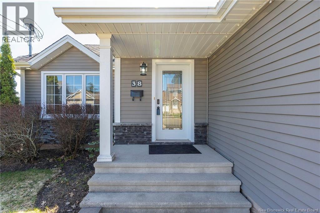38 Forest Grove Road, Moncton, New Brunswick  E1G 5K5 - Photo 2 - NB137932