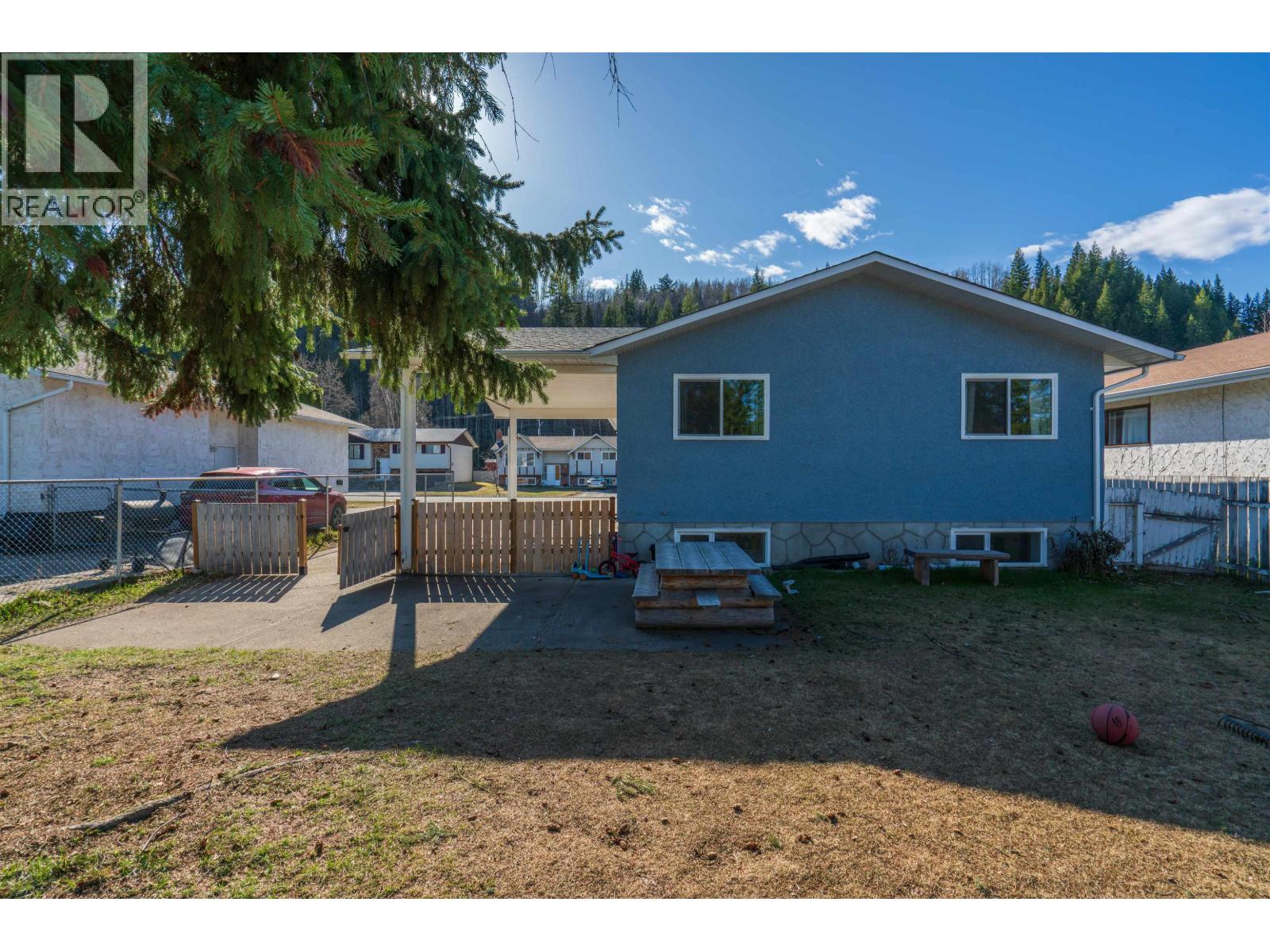 122 Van Somer Street, Prince George, British Columbia  V2M 6E1 - Photo 9 - R3116618
