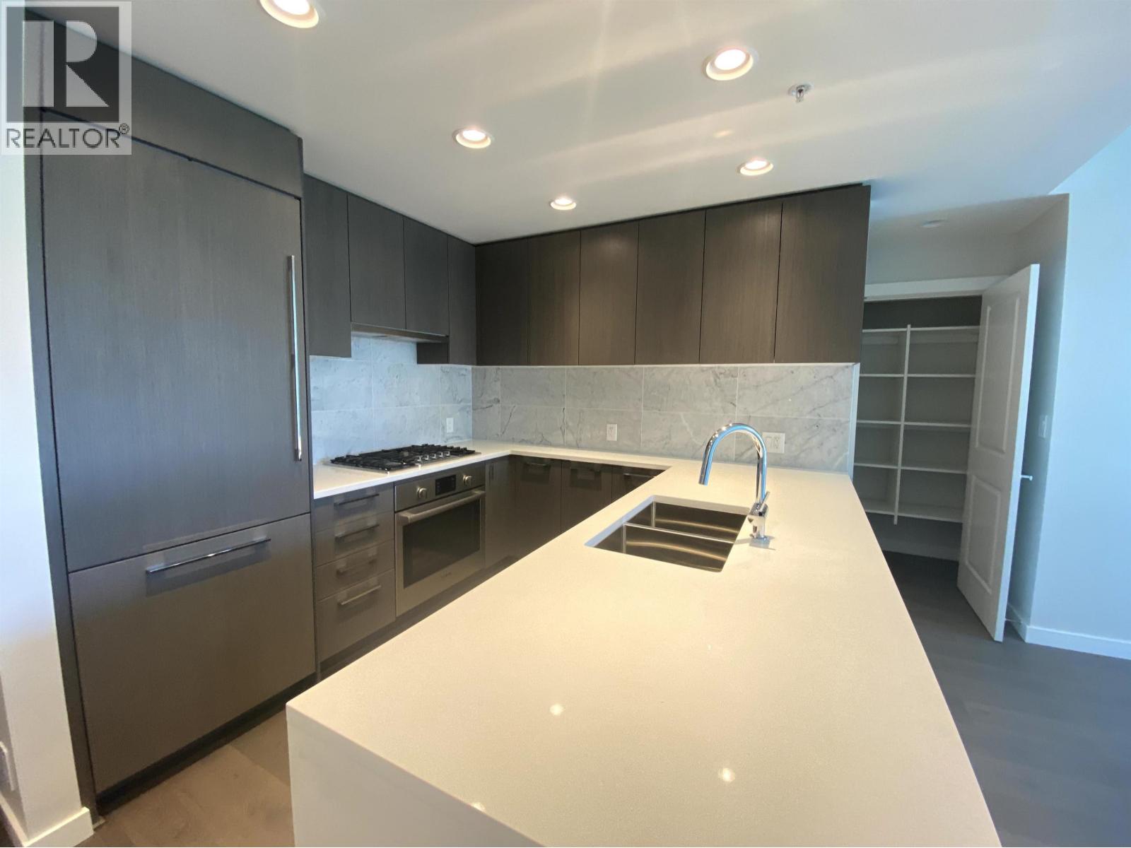 625 3563 ROSS DRIVE, Vancouver, British Columbia