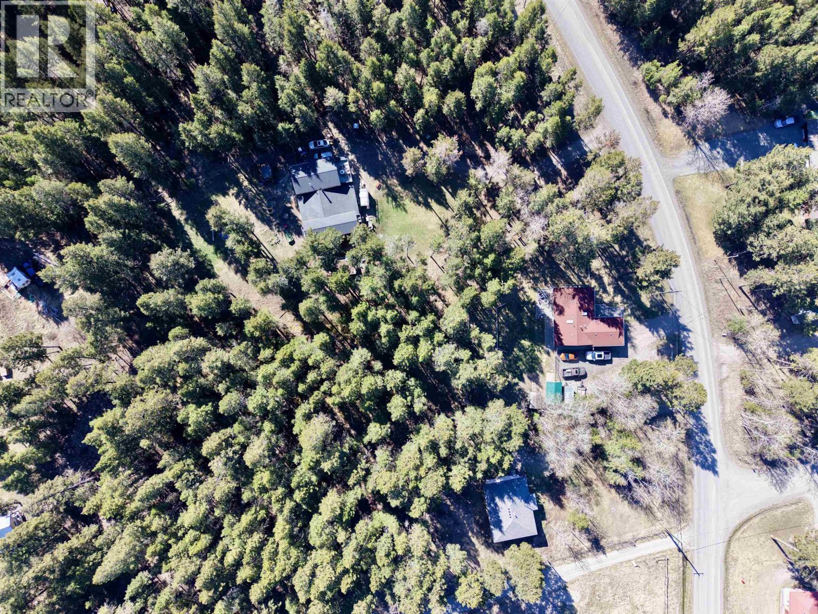 4975 Gloinnzun Drive, 108 Mile Ranch, British Columbia  V0K 2Z0 - Photo 32 - R3116349