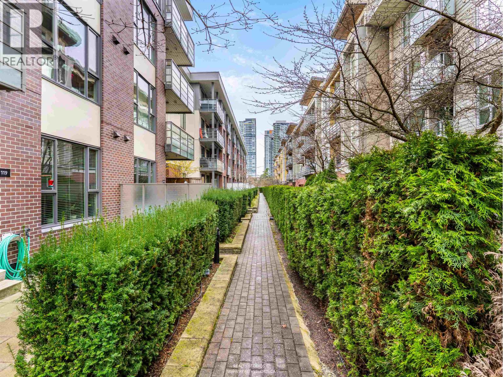 120 5355 Lane Street, Burnaby, British Columbia  V5H 0H1 - Photo 5 - R3093206