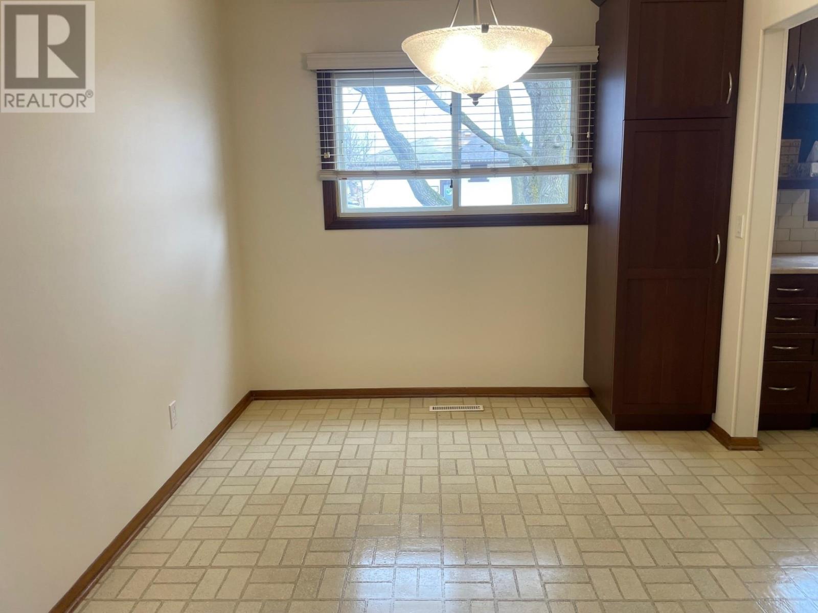 453 Amethyst Cres, Thunder Bay, Ontario  P7C 1T3 - Photo 5 - TB2600817