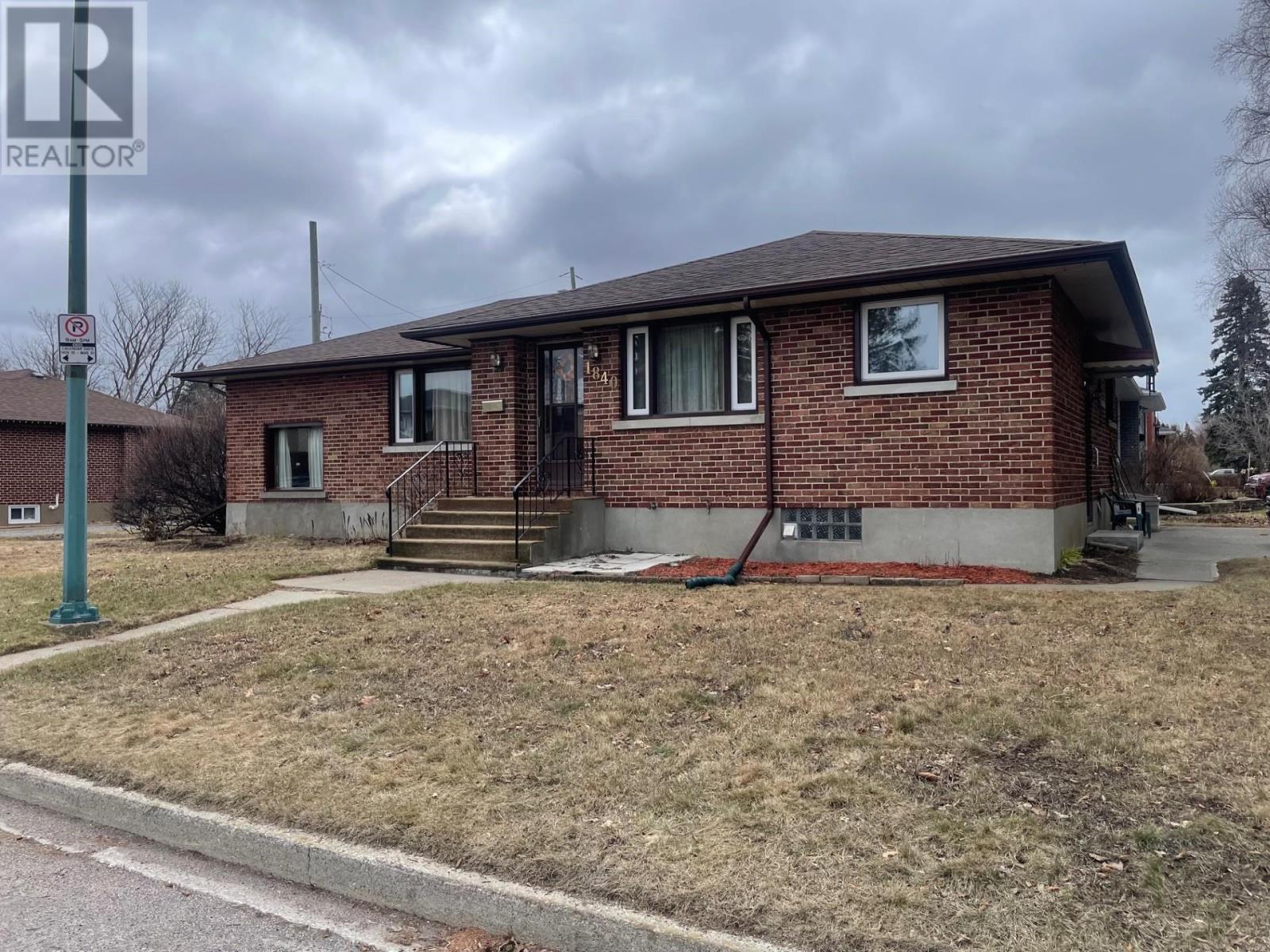 1840 McGregor AVE, Thunder Bay, Ontario