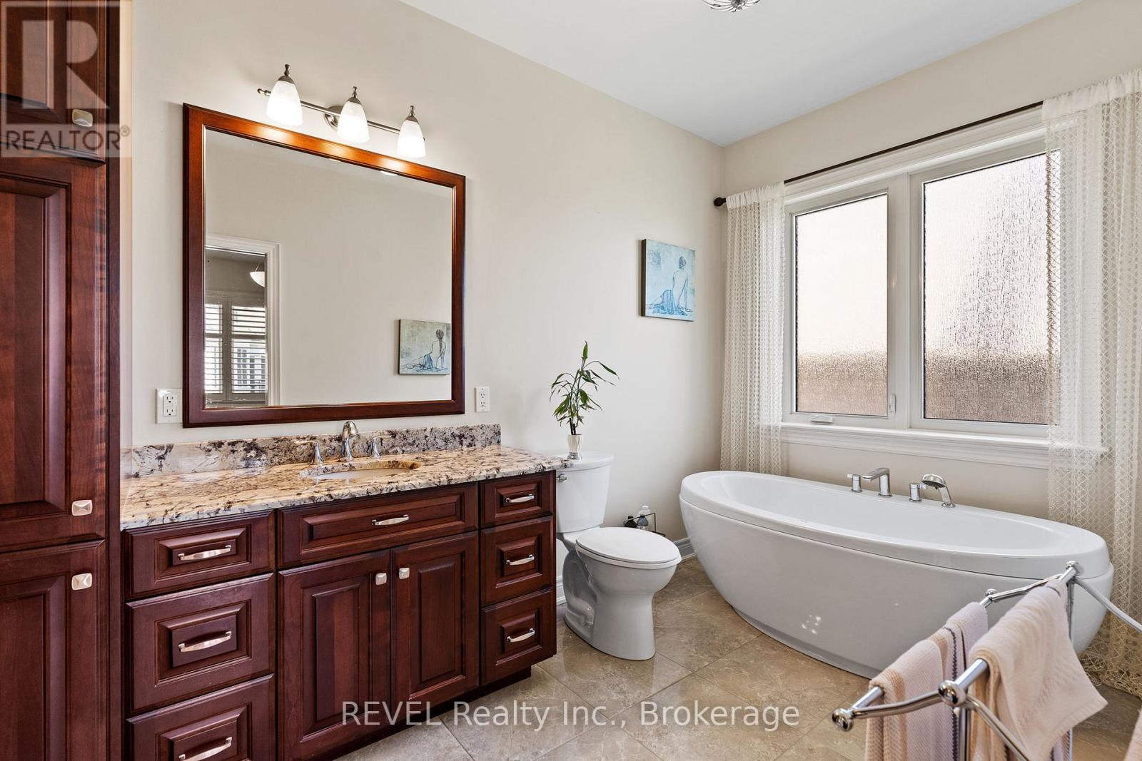 32 Magnolia Lane, Welland, Ontario  L3B 6H9 - Photo 17 - X13053962