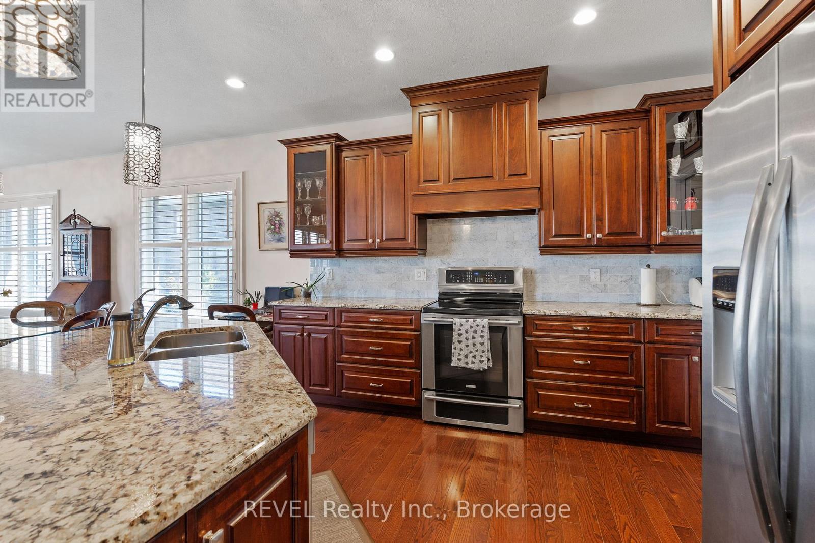 32 Magnolia Lane, Welland, Ontario  L3B 6H9 - Photo 9 - X13053962