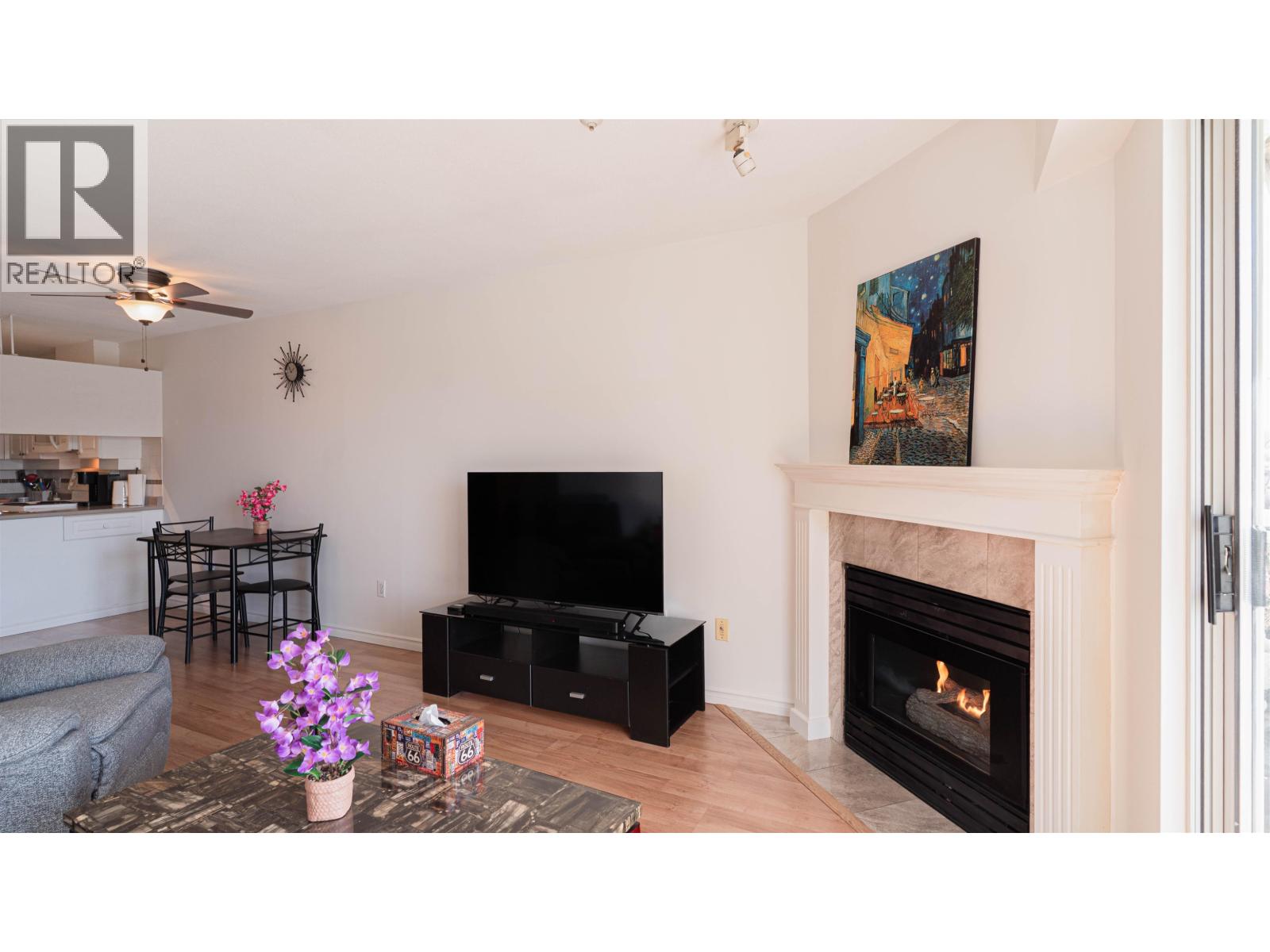 303 1035 Auckland Street, New Westminster, British Columbia  V3M 1K9 - Photo 2 - R3116722