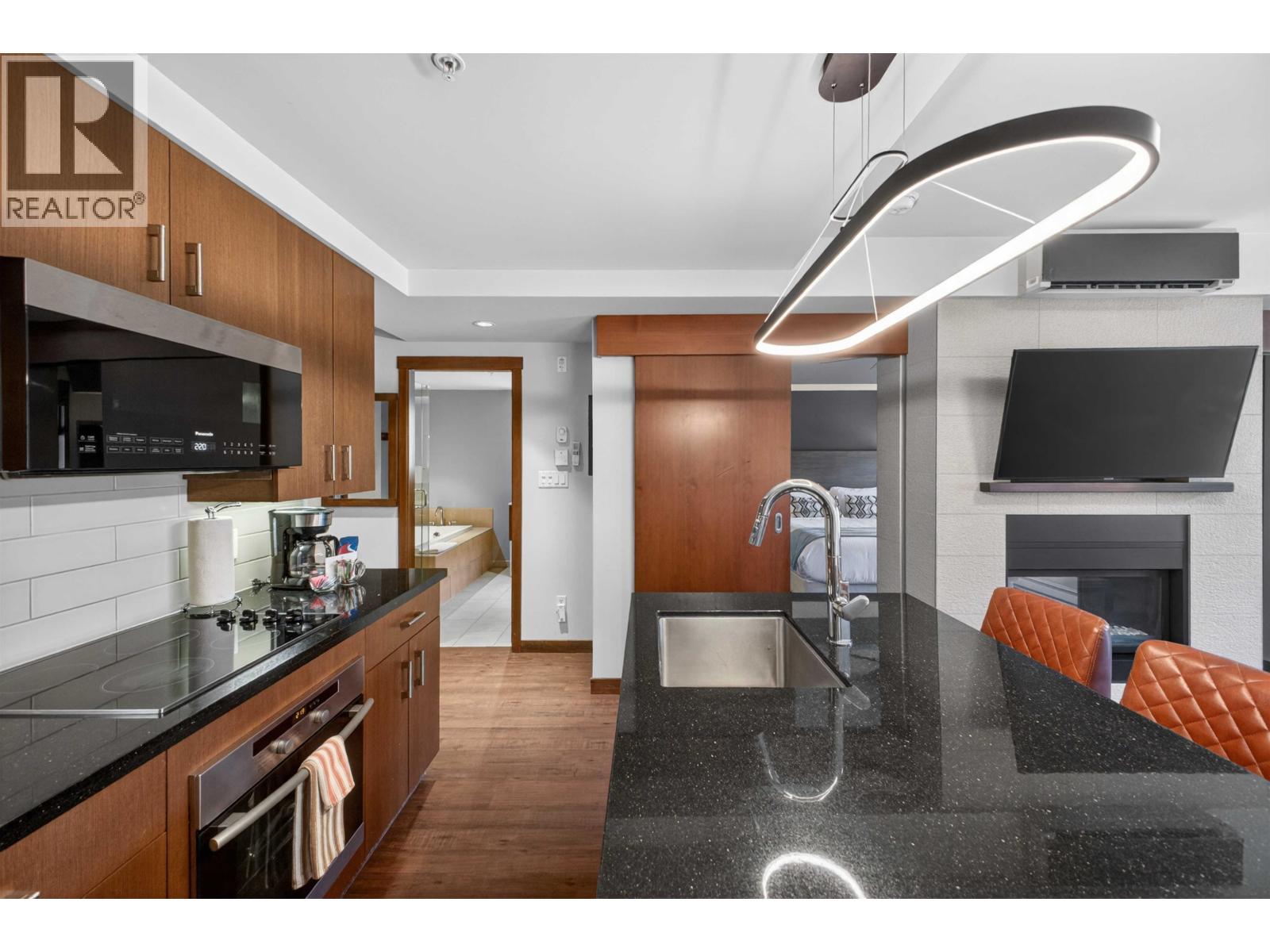 314b 2020 London Lane, Whistler, British Columbia  V0N 1B2 - Photo 13 - R3116725