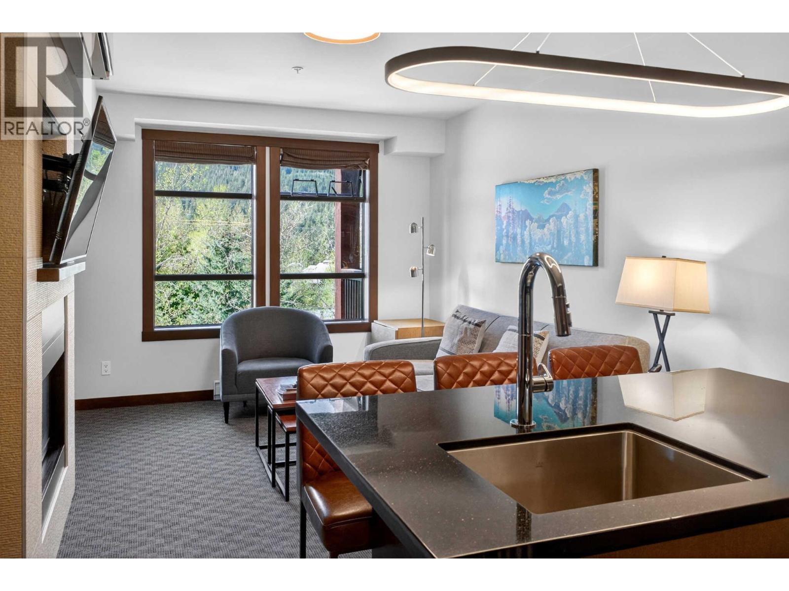 314b 2020 London Lane, Whistler, British Columbia  V0N 1B2 - Photo 4 - R3116725