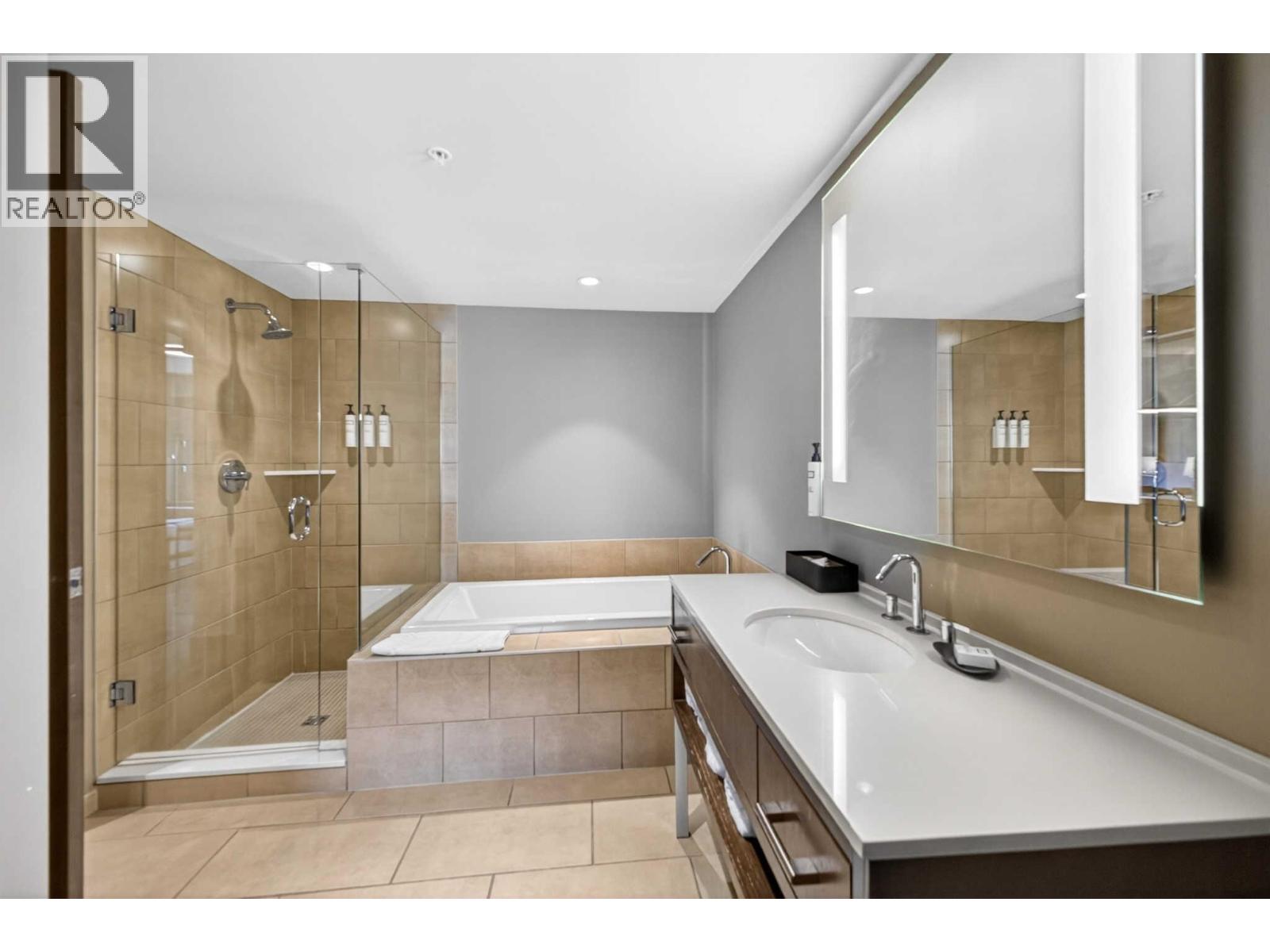 314b 2020 London Lane, Whistler, British Columbia  V0N 1B2 - Photo 7 - R3116725