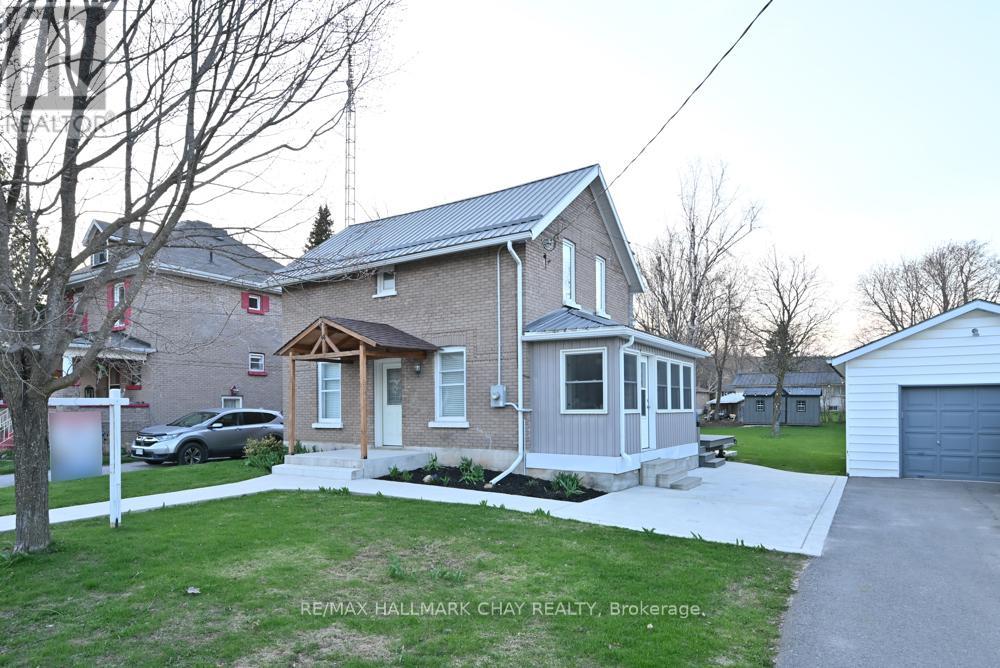 48 Caroline Street W, Clearview, Ontario  L0M 1G0 - Photo 2 - S12821268