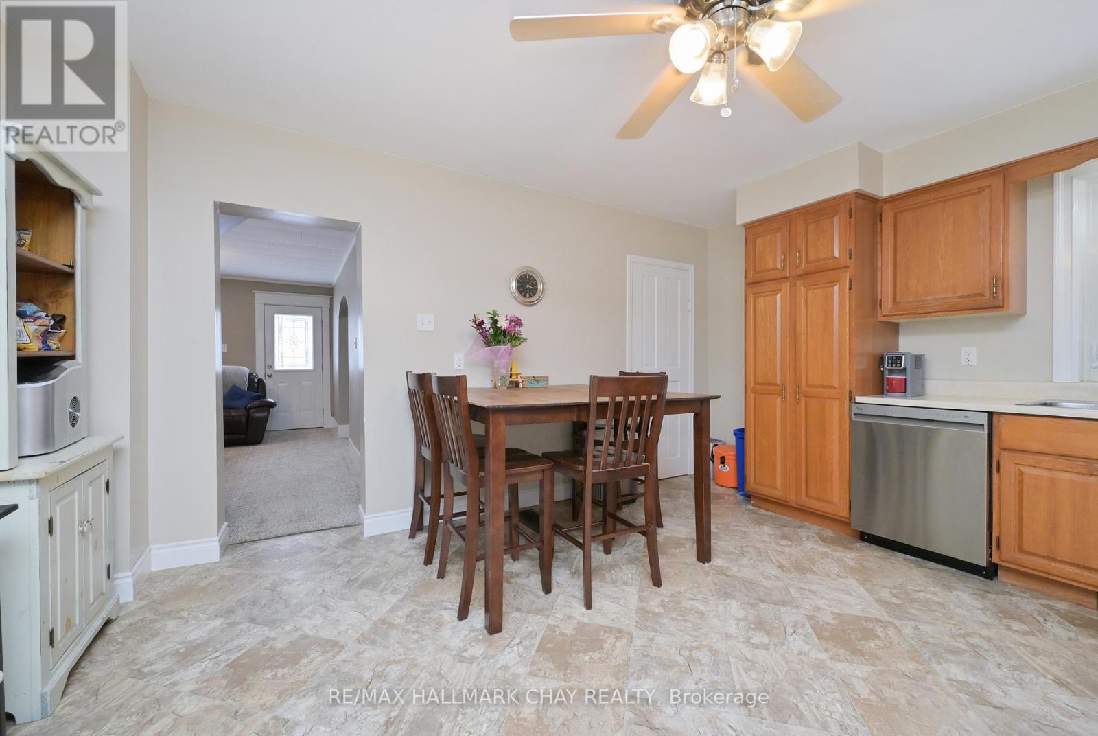 48 Caroline Street W, Clearview, Ontario  L0M 1G0 - Photo 7 - S12821268