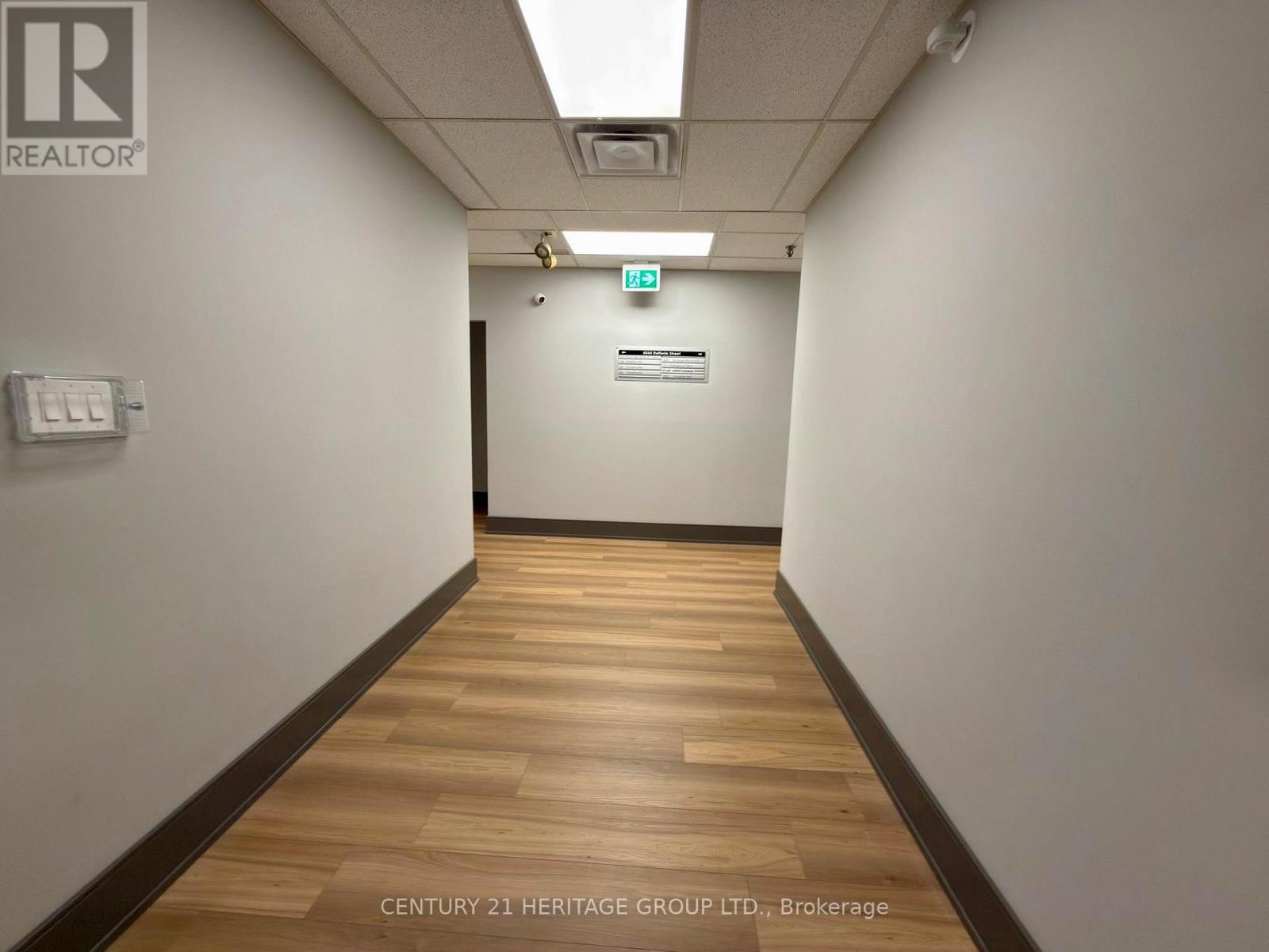 209 - 4544 Dufferin Street W, Toronto, Ontario  M3H 5X2 - Photo 9 - W12795796