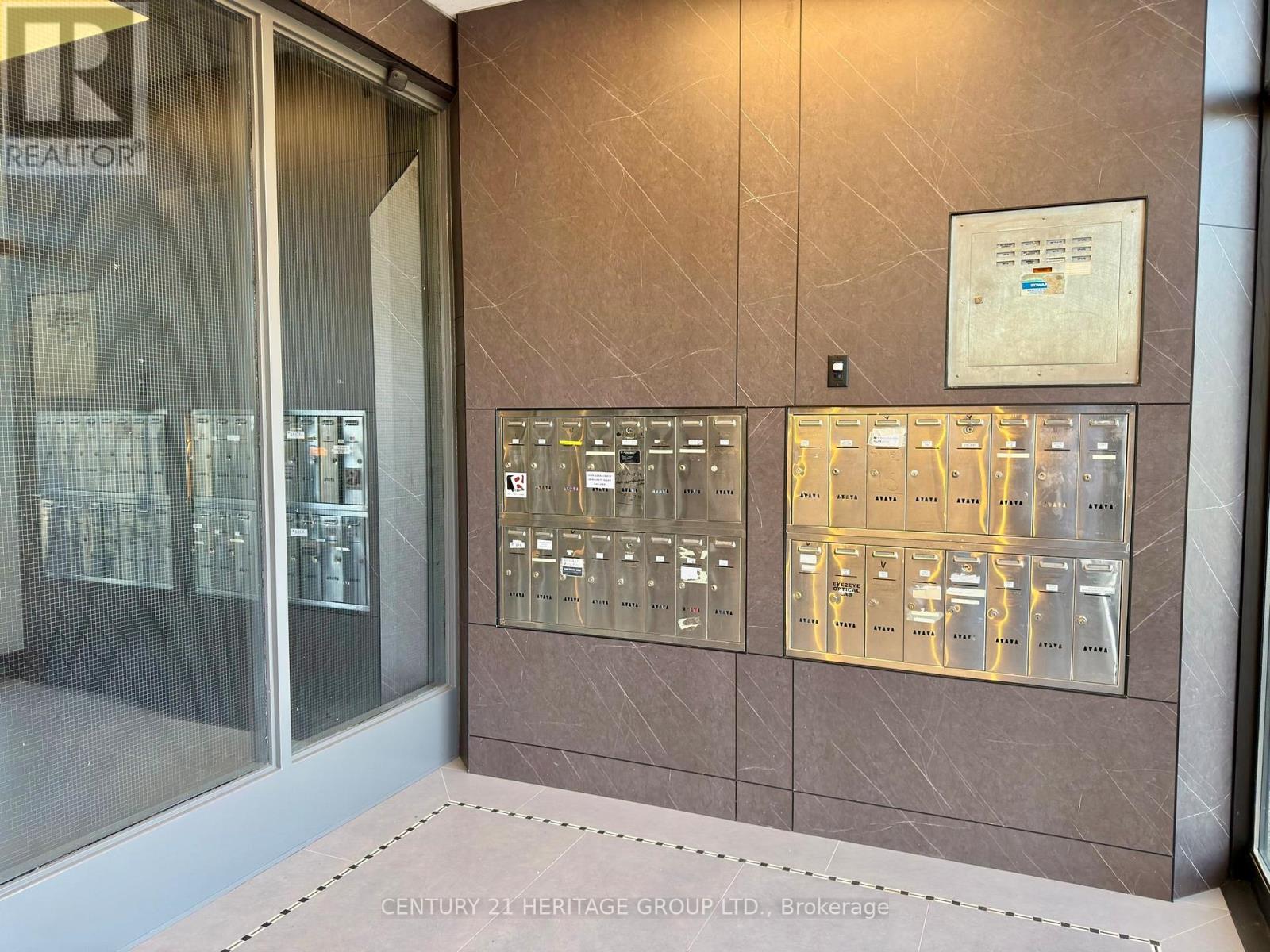 209 - 4544 Dufferin Street W, Toronto, Ontario  M3H 5X2 - Photo 6 - W12795796