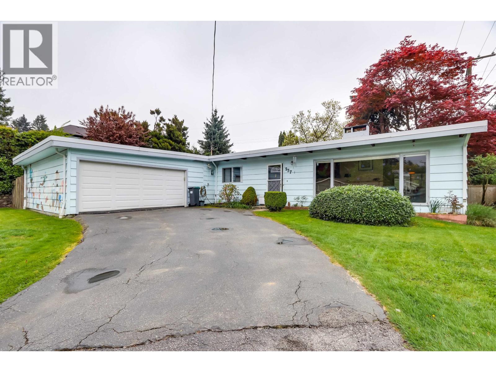 957 Essex Road, North Vancouver, British Columbia  V7R 1W1 - Photo 2 - R3116731