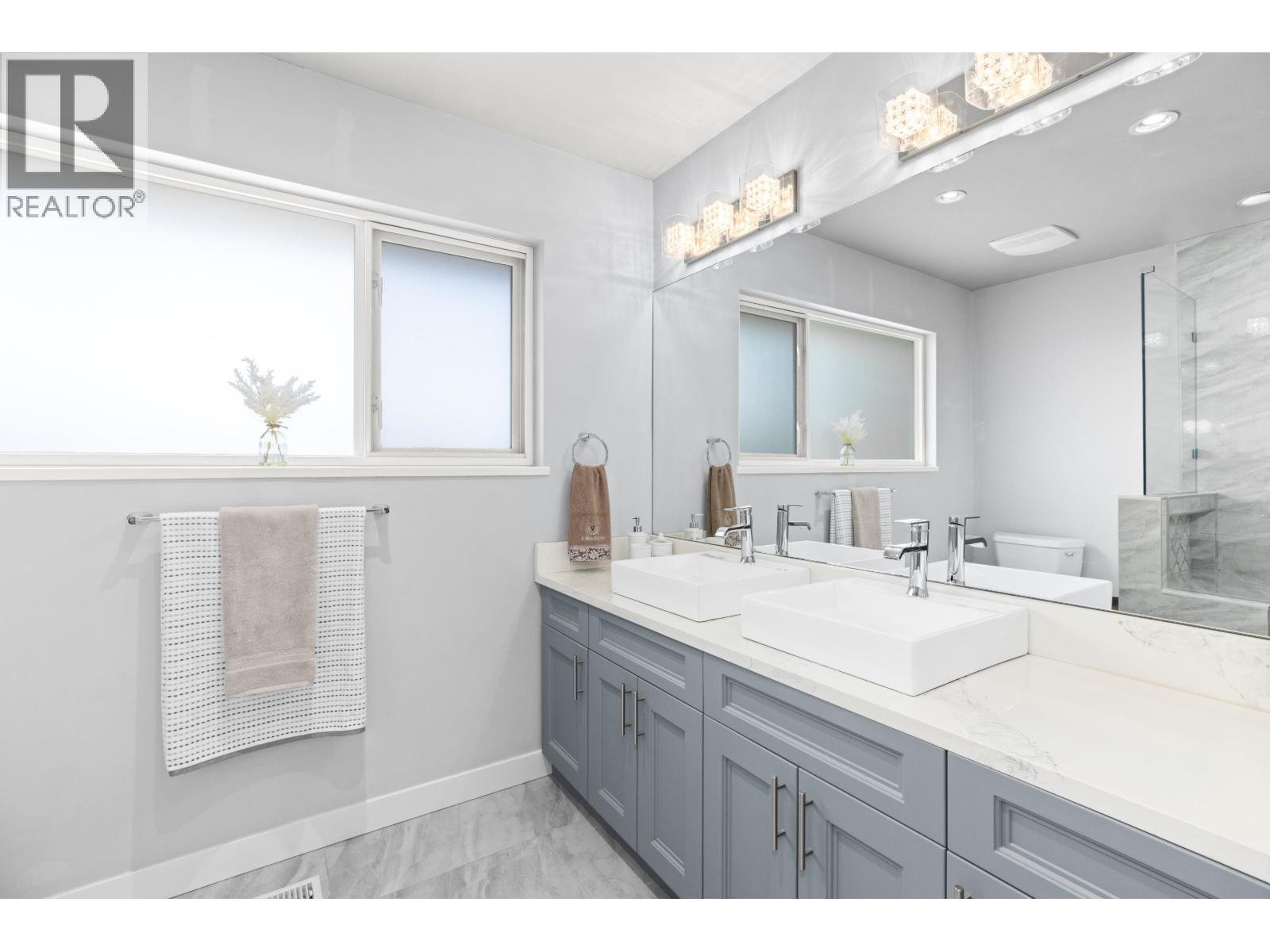 219 E 26th Street, North Vancouver, British Columbia  V7N 1A7 - Photo 18 - R3116736