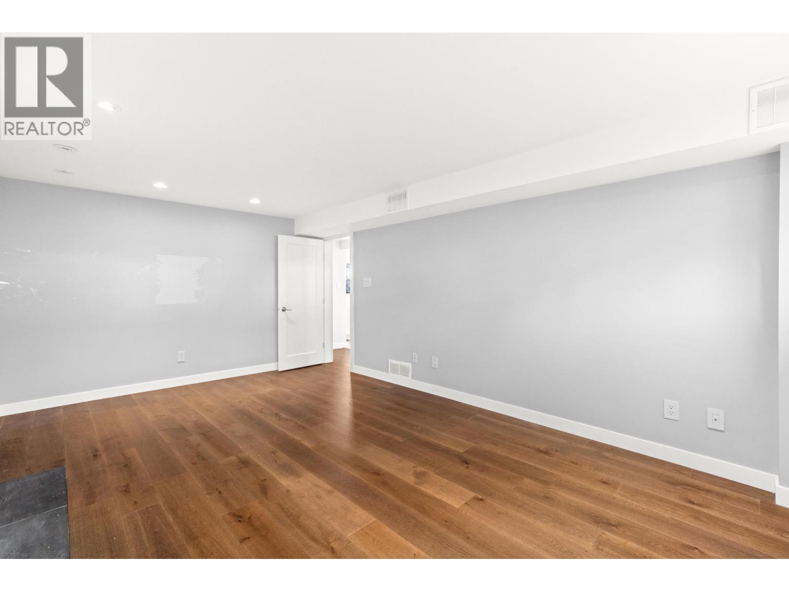 219 E 26th Street, North Vancouver, British Columbia  V7N 1A7 - Photo 24 - R3116736