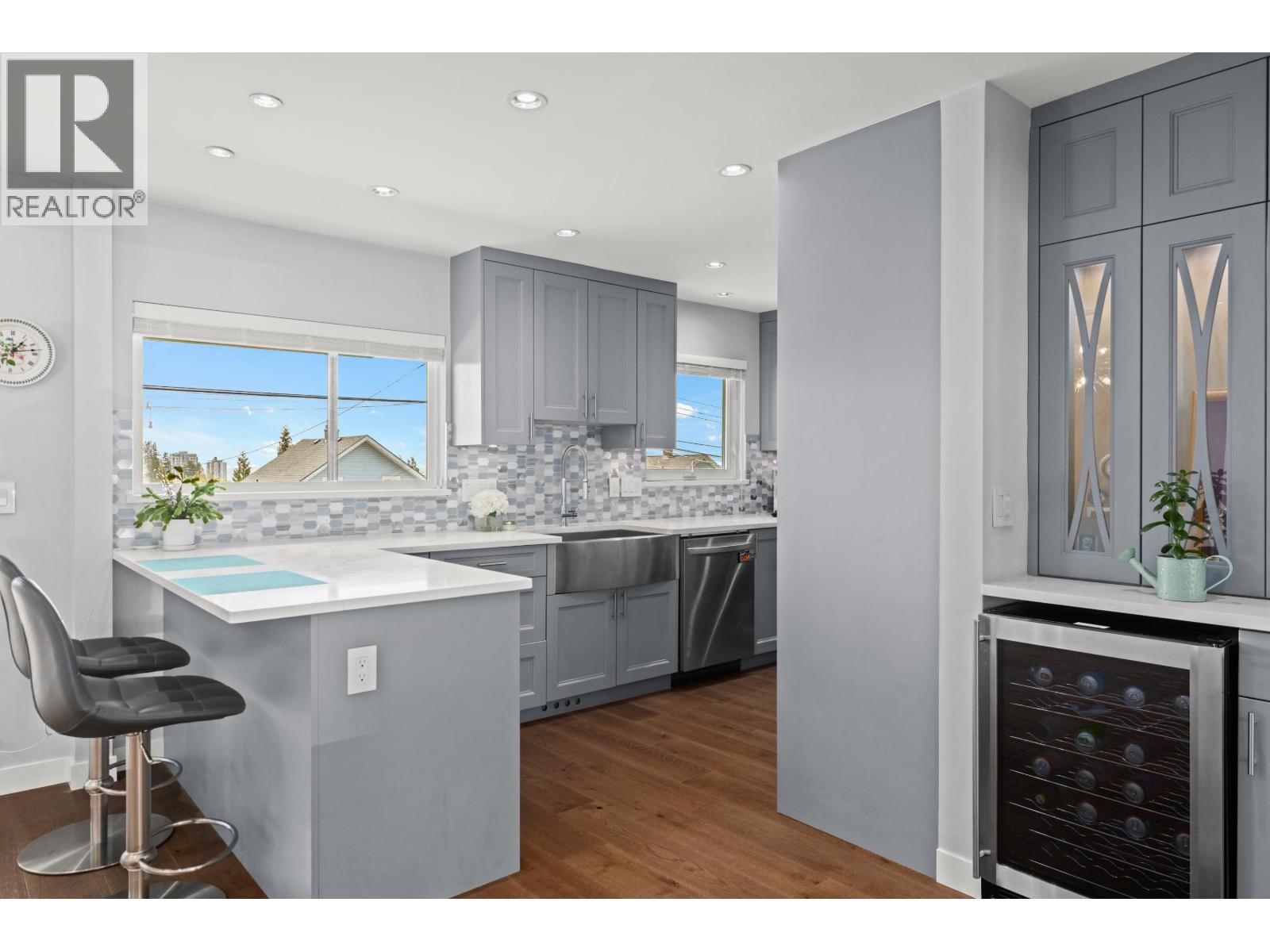 219 E 26th Street, North Vancouver, British Columbia  V7N 1A7 - Photo 5 - R3116736