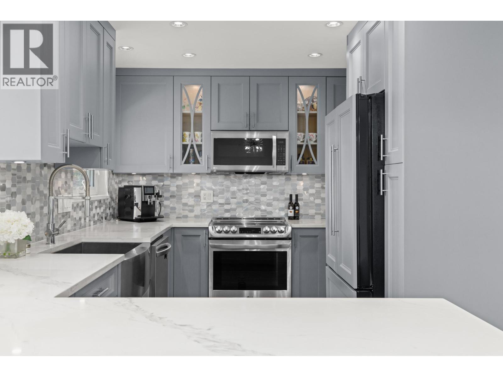 219 E 26th Street, North Vancouver, British Columbia  V7N 1A7 - Photo 7 - R3116736